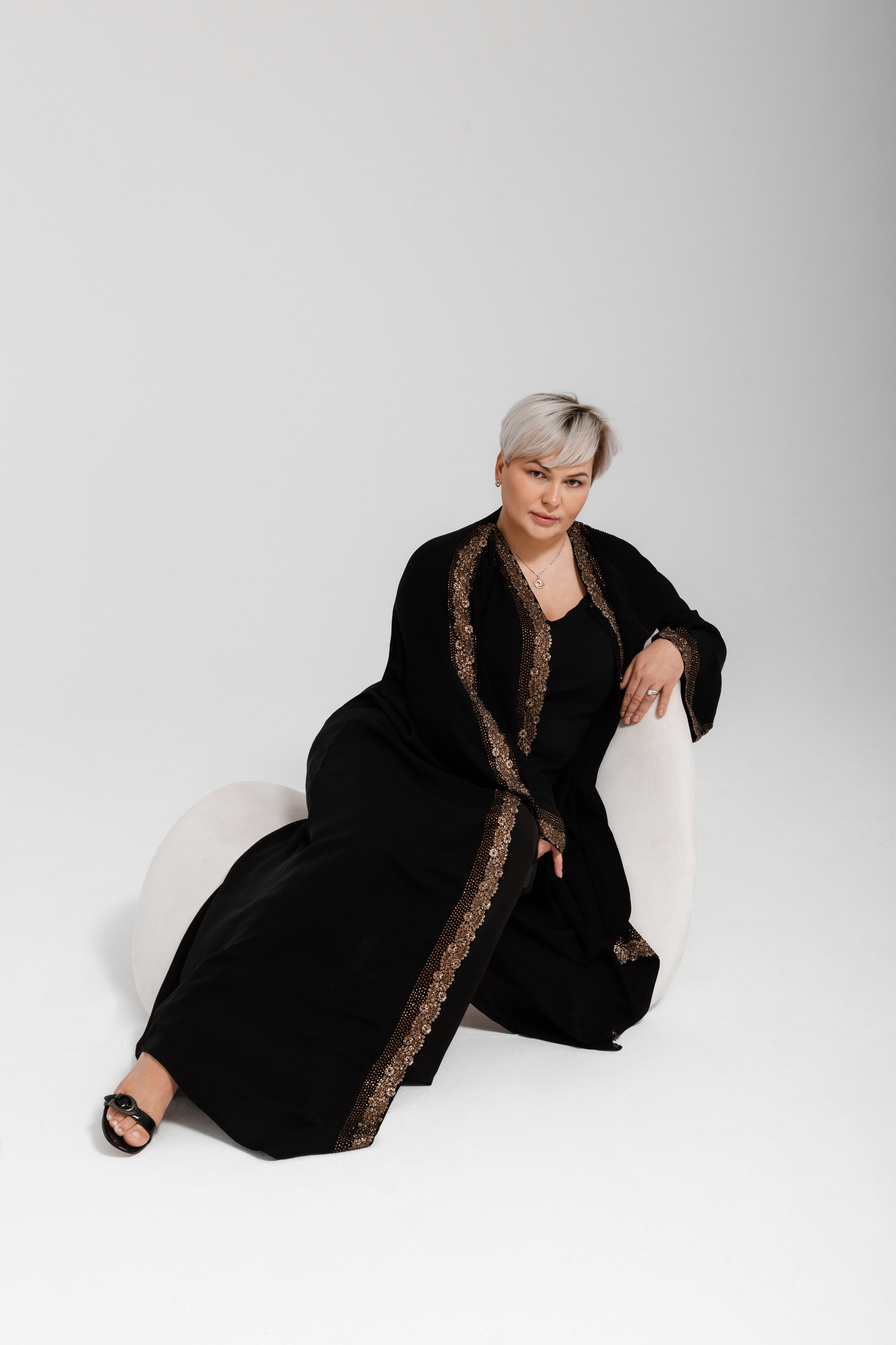 ELENA. Real Estate Consultant