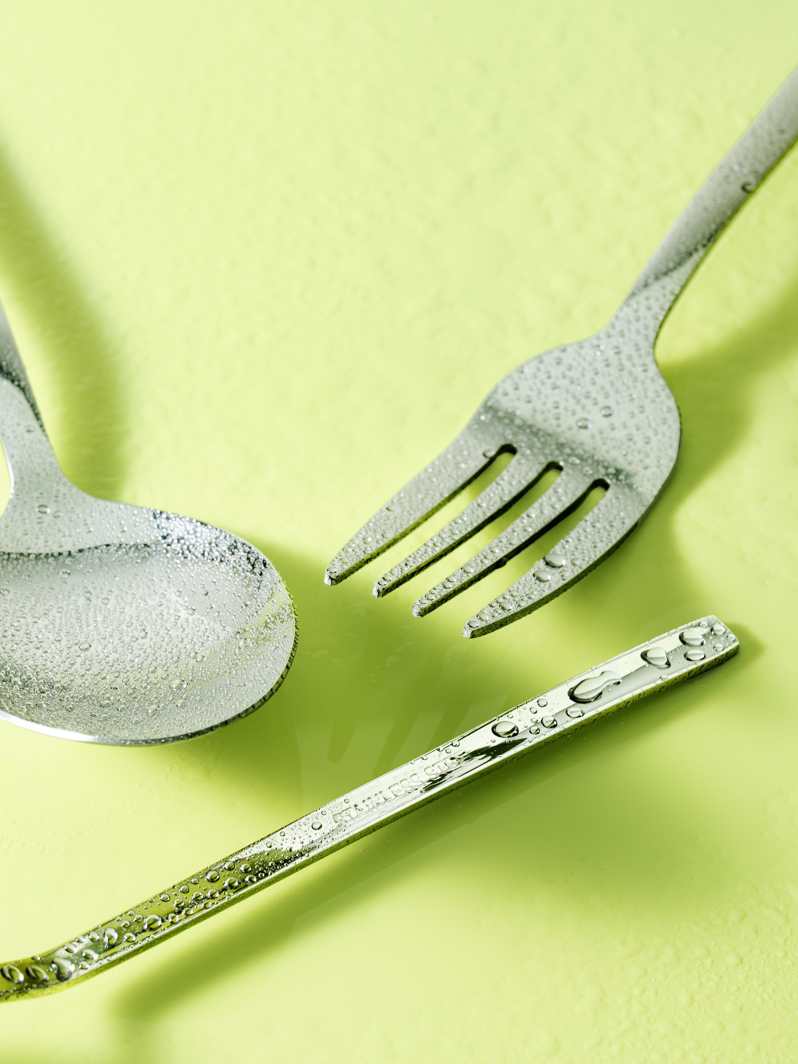 Предметная фотосъёмка набора столовых при для маркетплейса Wildberries. Фуд-фотограф и предметный фотограф в Москве Анна Первова