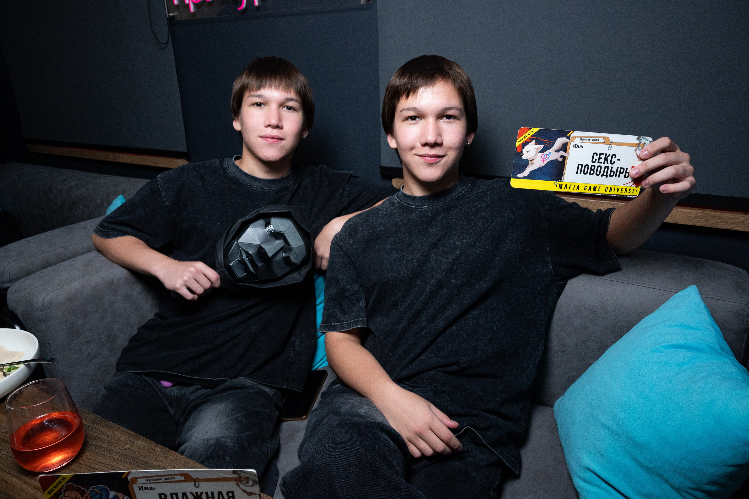 Репортаж на турнире по игре Мафия в «Мятном еноте». Фотограф мероприятий в Москве