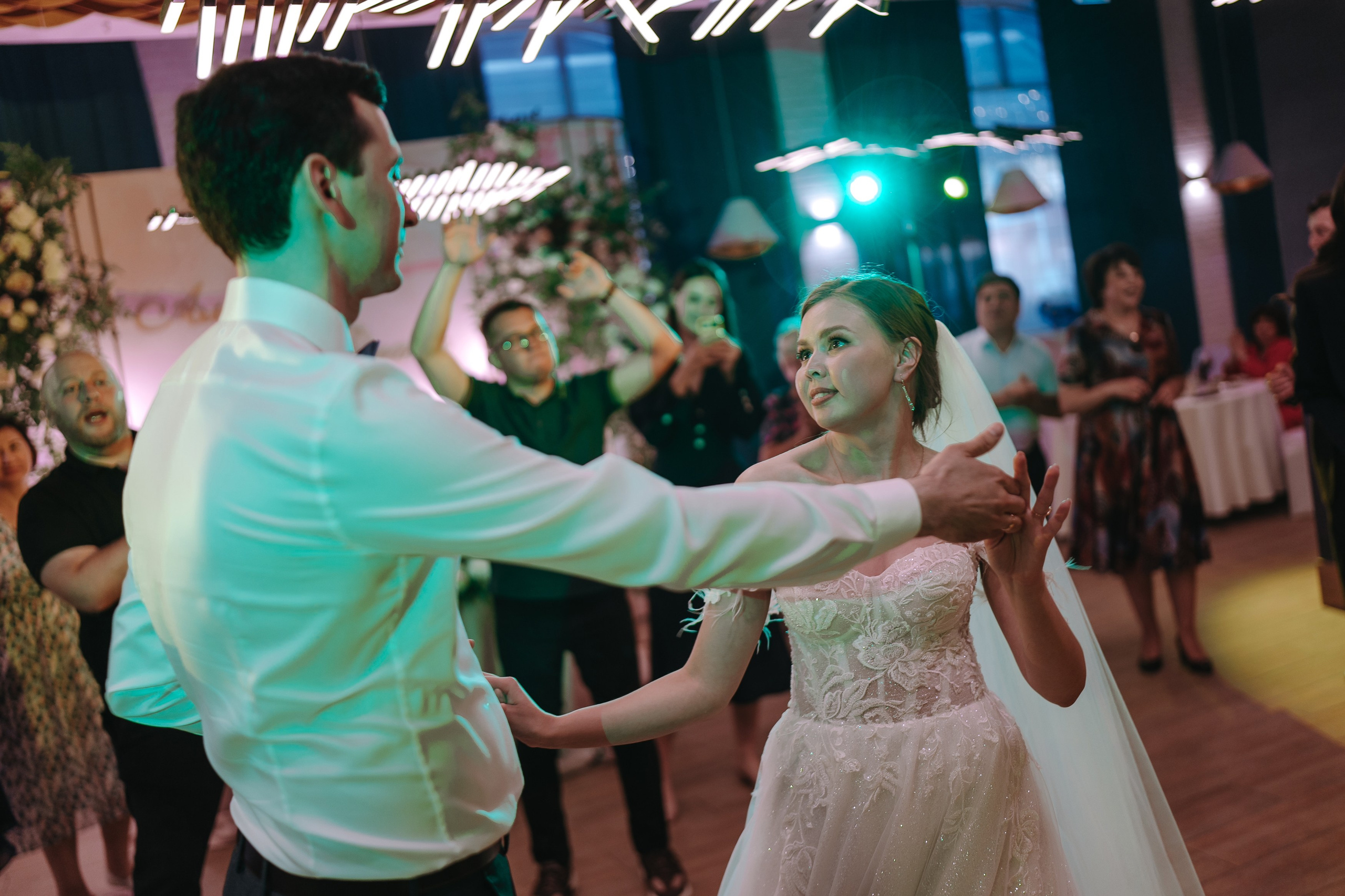 БАНКЕТНЫЙ ЗАЛ НЕСТЕРОВ, ВЕДУЩАЯ АЙГУЛЬ АХМЕТОВА