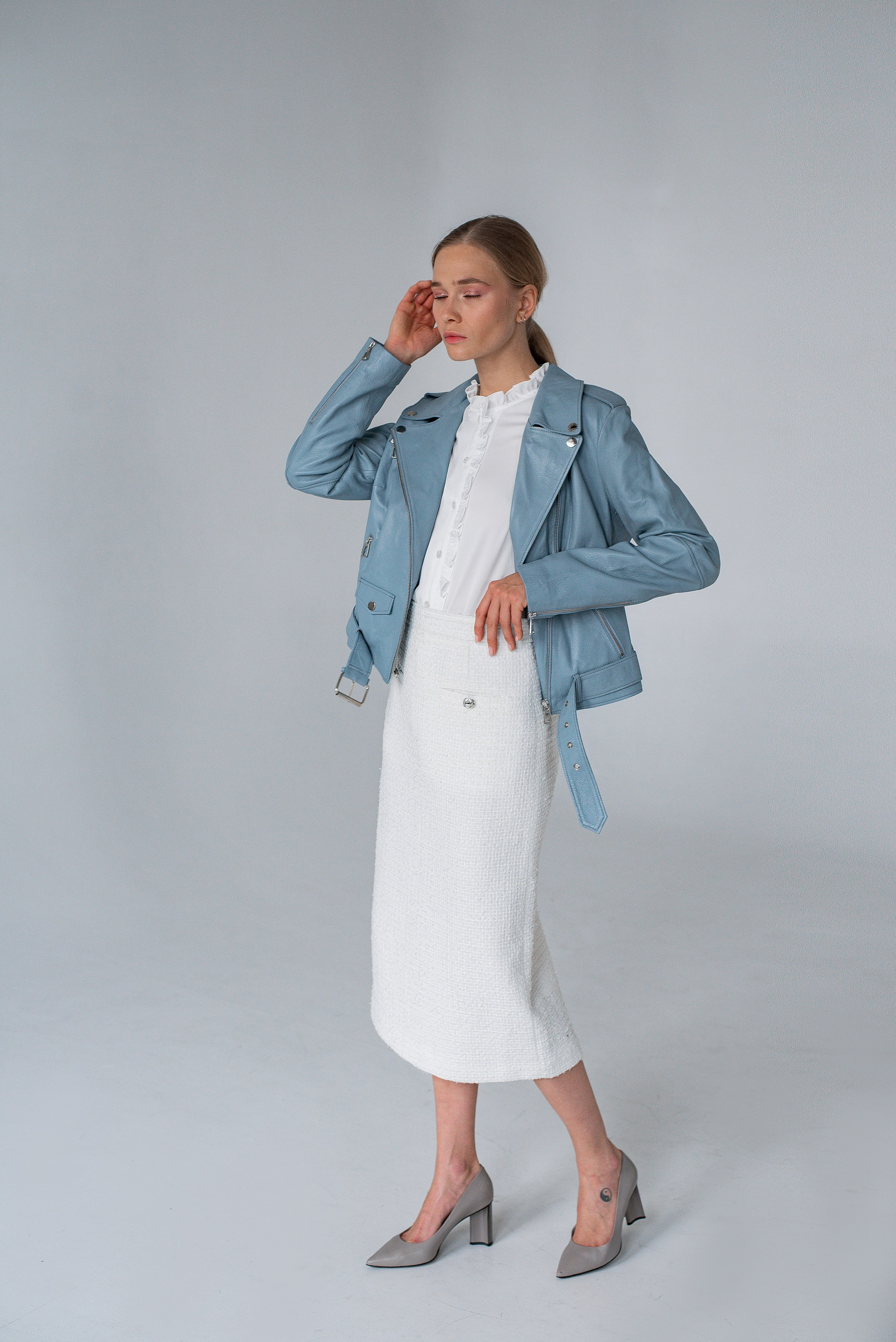 Куртки (фон). Контент фотограф в Москве Лихачева Ксения