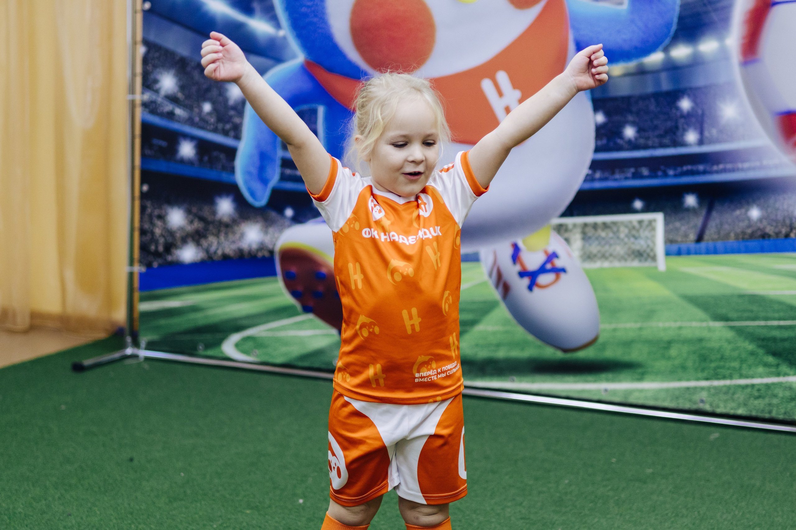 Фотосессия с кубком в детских садах г. Магнитогорска. Денис Прохоров Фотограф в г. Магнитогорск