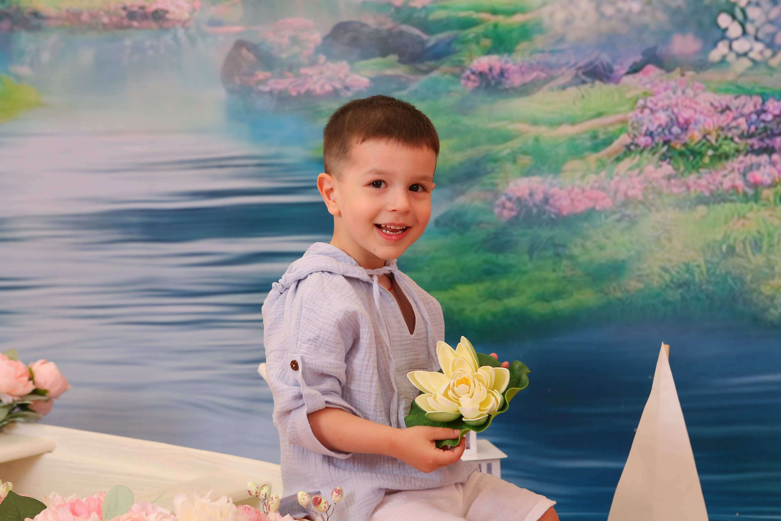 Цветочная лодка. Студия детской и семейной фотографии 12кадров