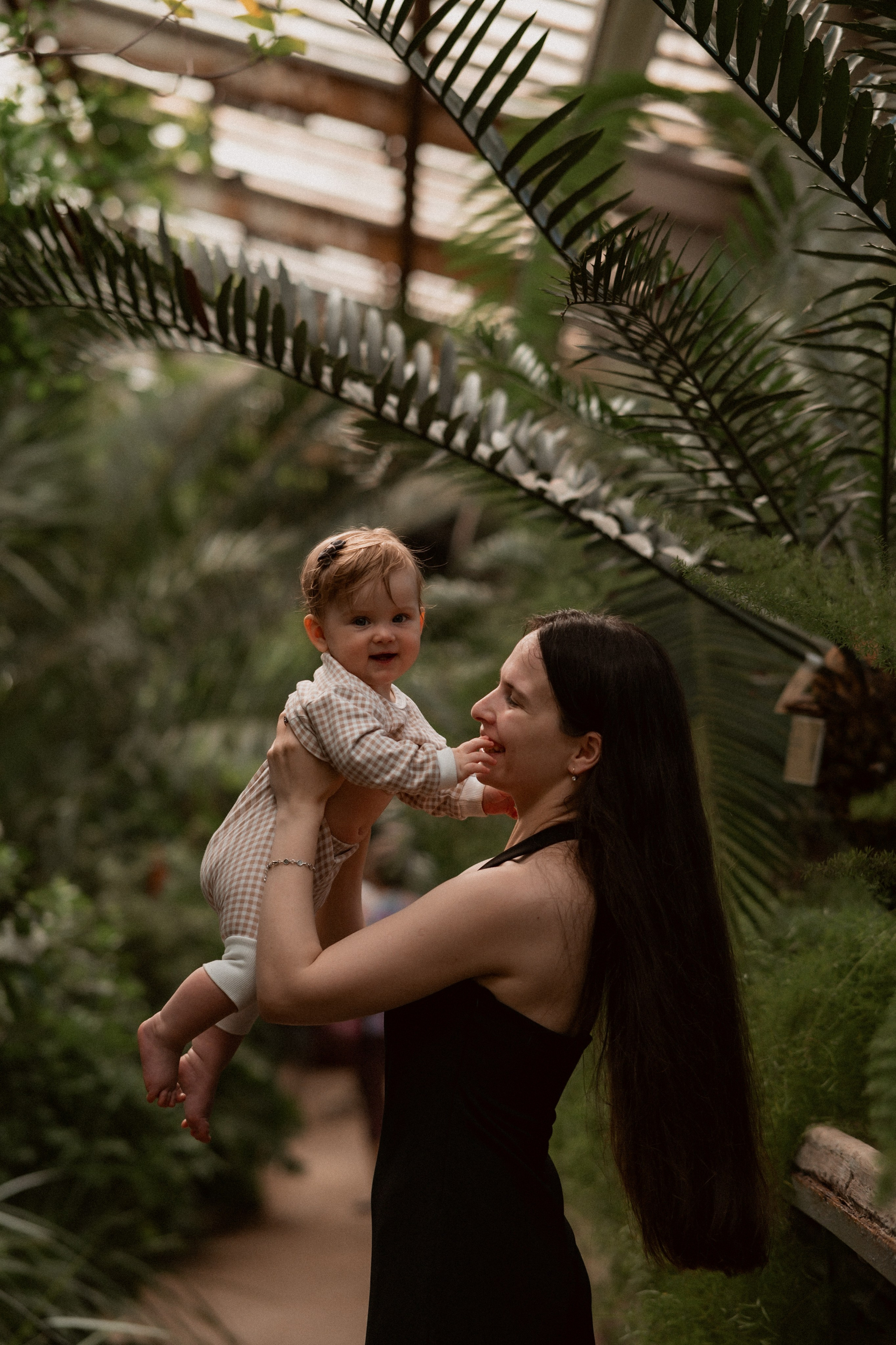 Илья, Ирина и Ева в Оранжерее. Семейный и свадебный lifestyle-фотограф в Москве Мария Петрова