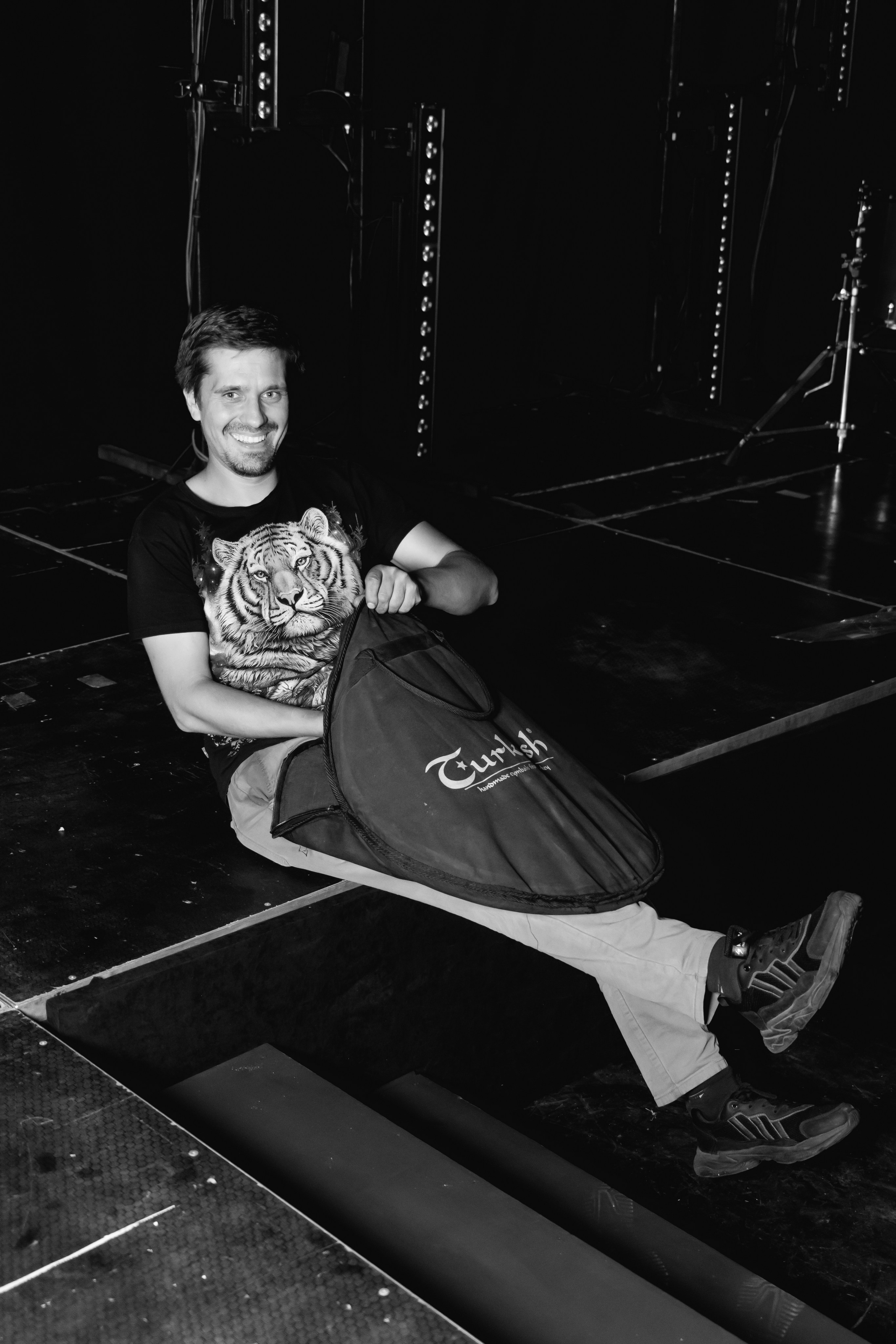 Backstage. Занимаюсь профессиональной фотографией и живу рядом с Байкалом. Работаю в разных жанрах