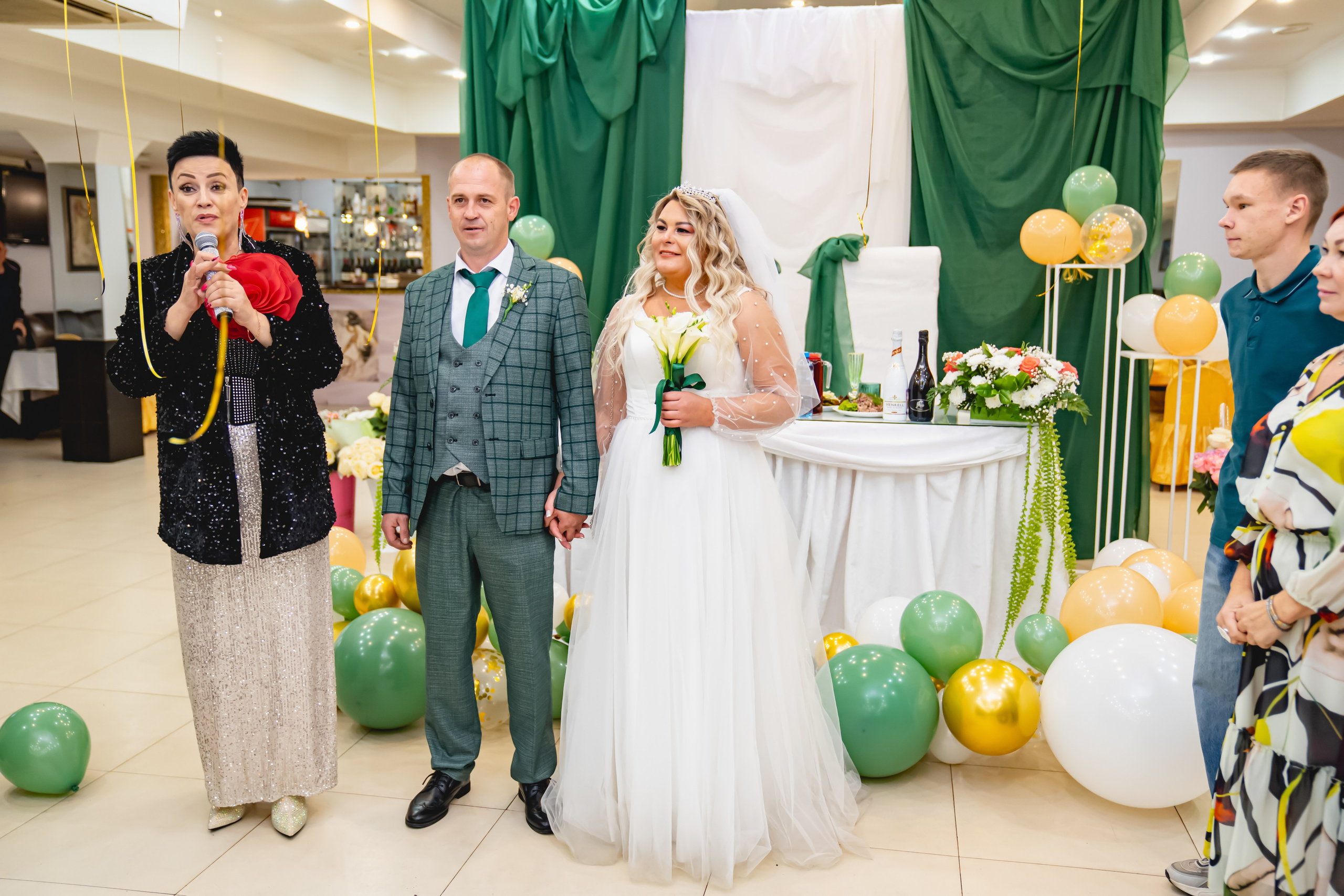 Осенняя Свадьба 2024. Занимаюсь профессиональной фотографией и живу рядом с Байкалом. Работаю в разных жанрах