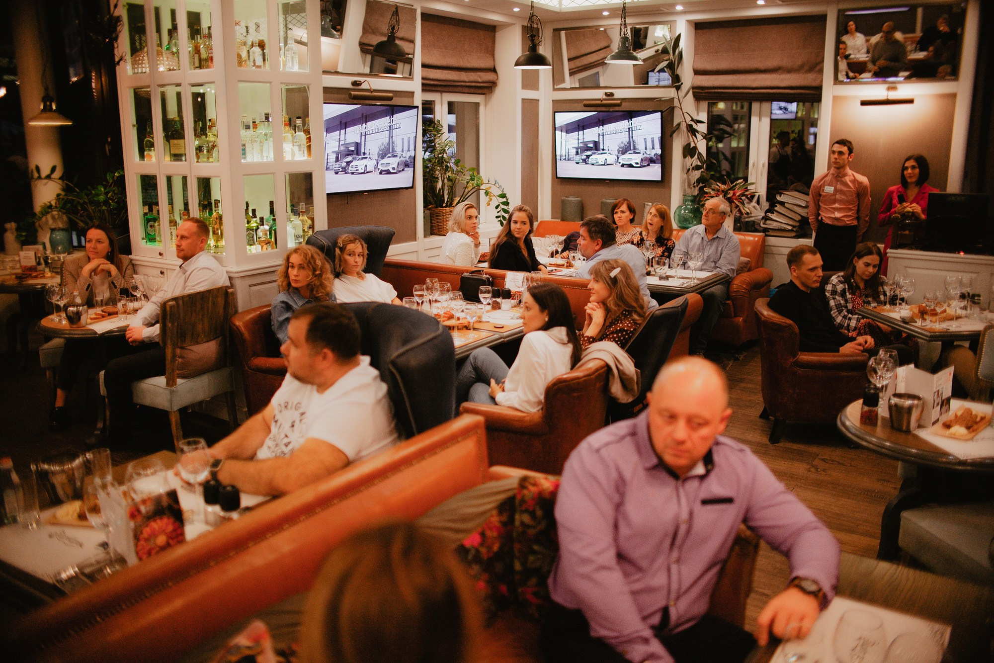 Площадка «Варвара бар». Ваш репортажный фотограф Артемий Антонов