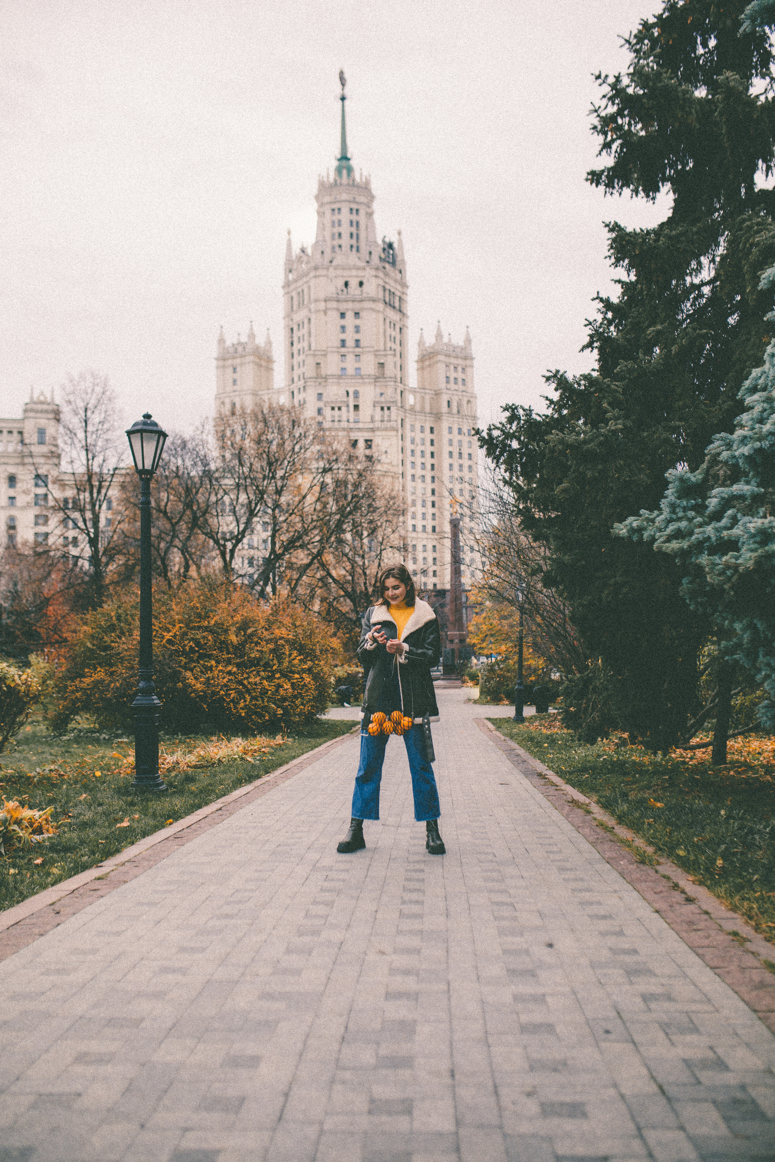 Полина история с апельсинами. Семейный фотограф в Москве и Московской области Донкова Екатерина
