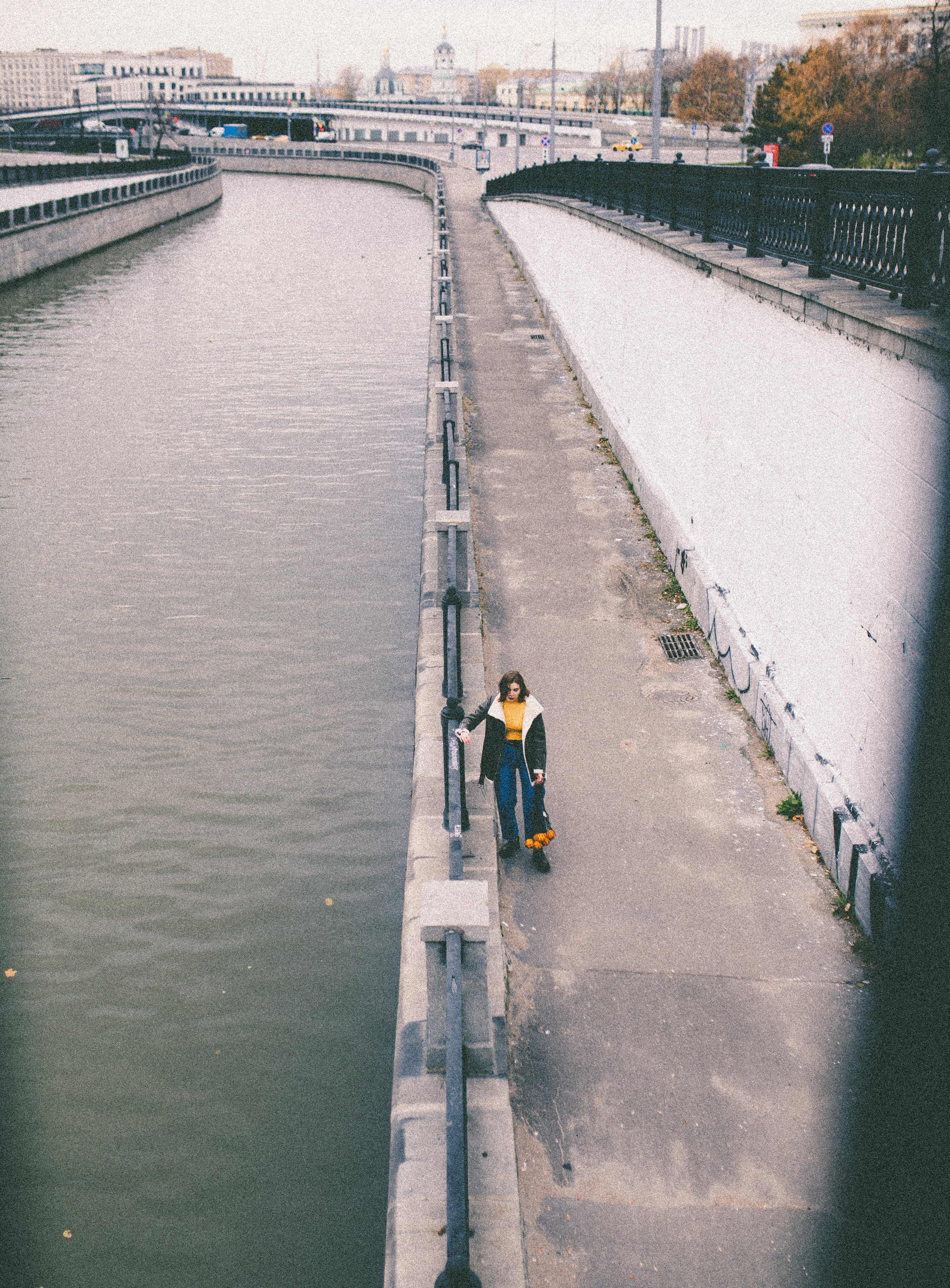 Полина история с апельсинами. Семейный фотограф в Москве и Московской области Донкова Екатерина