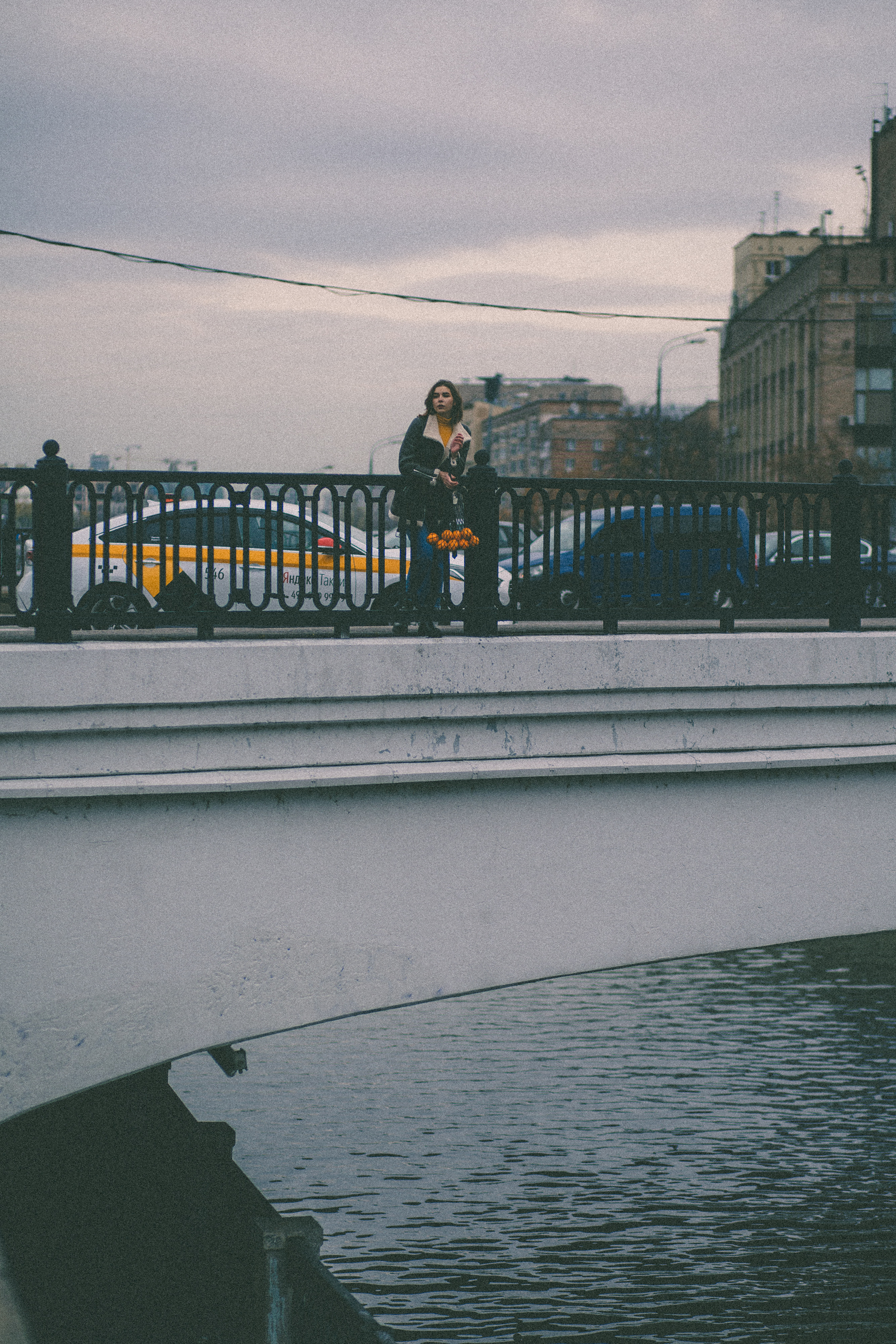 Полина история с апельсинами. Семейный фотограф в Москве и Московской области Донкова Екатерина