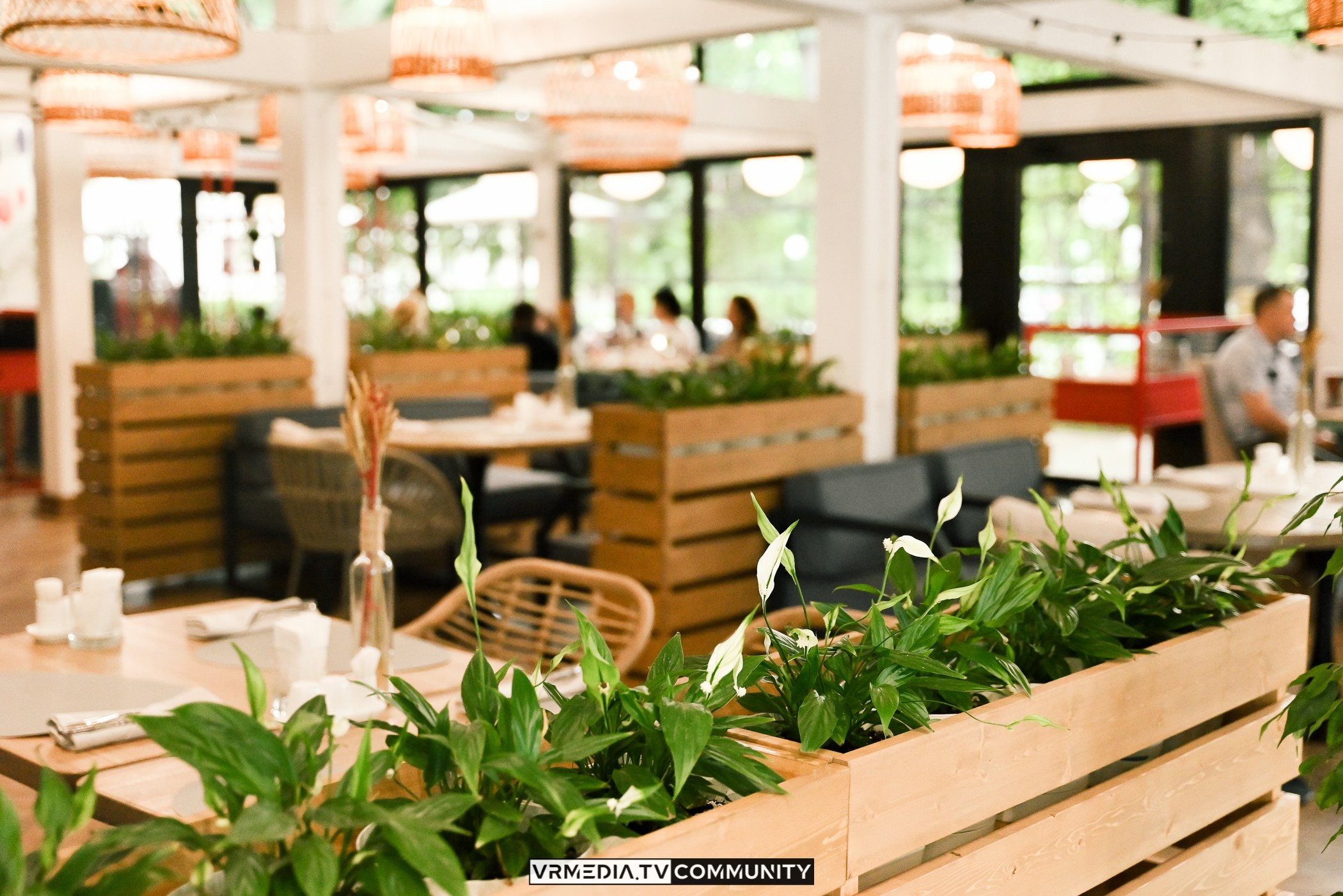 Ресторан «Volna»: Вечер на летней веранде «Хочу на дачу»