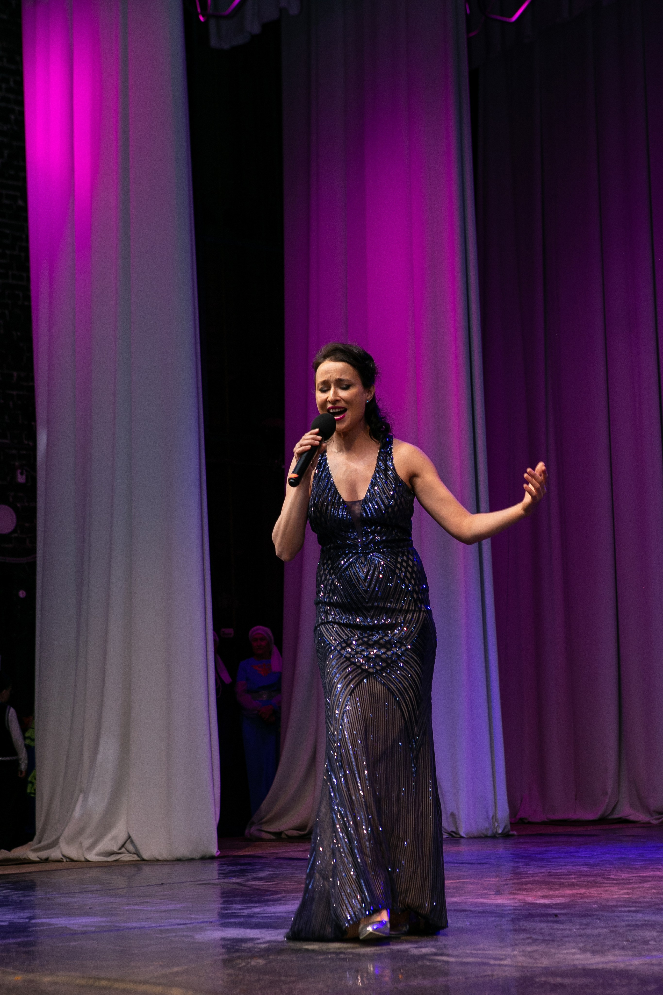 Межрегиональный фестиваль «Сибирские звезды». Контент фотограф, съемка для маркетплейсов, фуд съемка и репортажи в Новосибирске Ралия Галеева