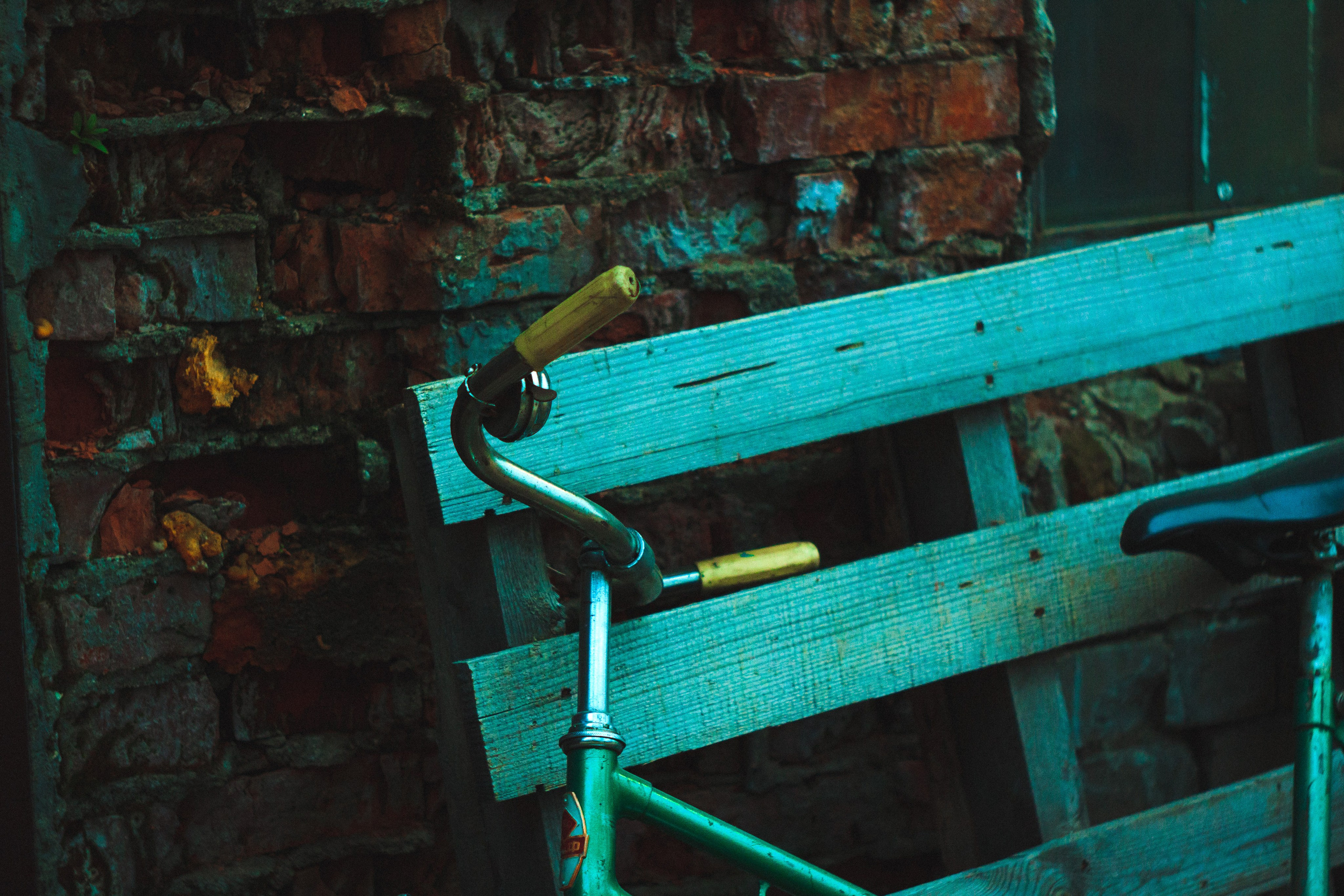 База. Den Mirov — Фотограф, Музыкант