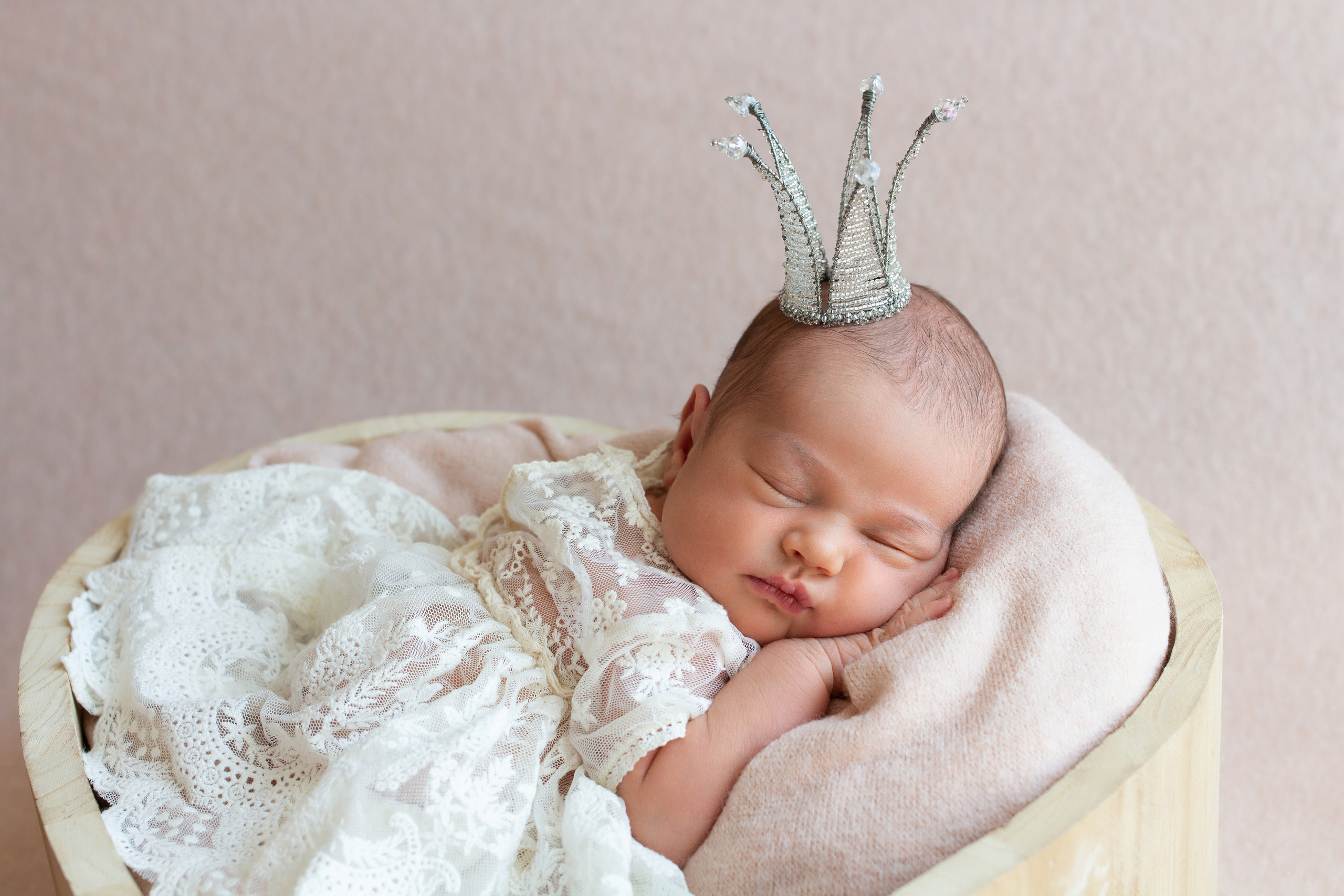 Фотосессия новорожденных девочек. Фотограф новорожденных в г. Миасс Анна Плотникова