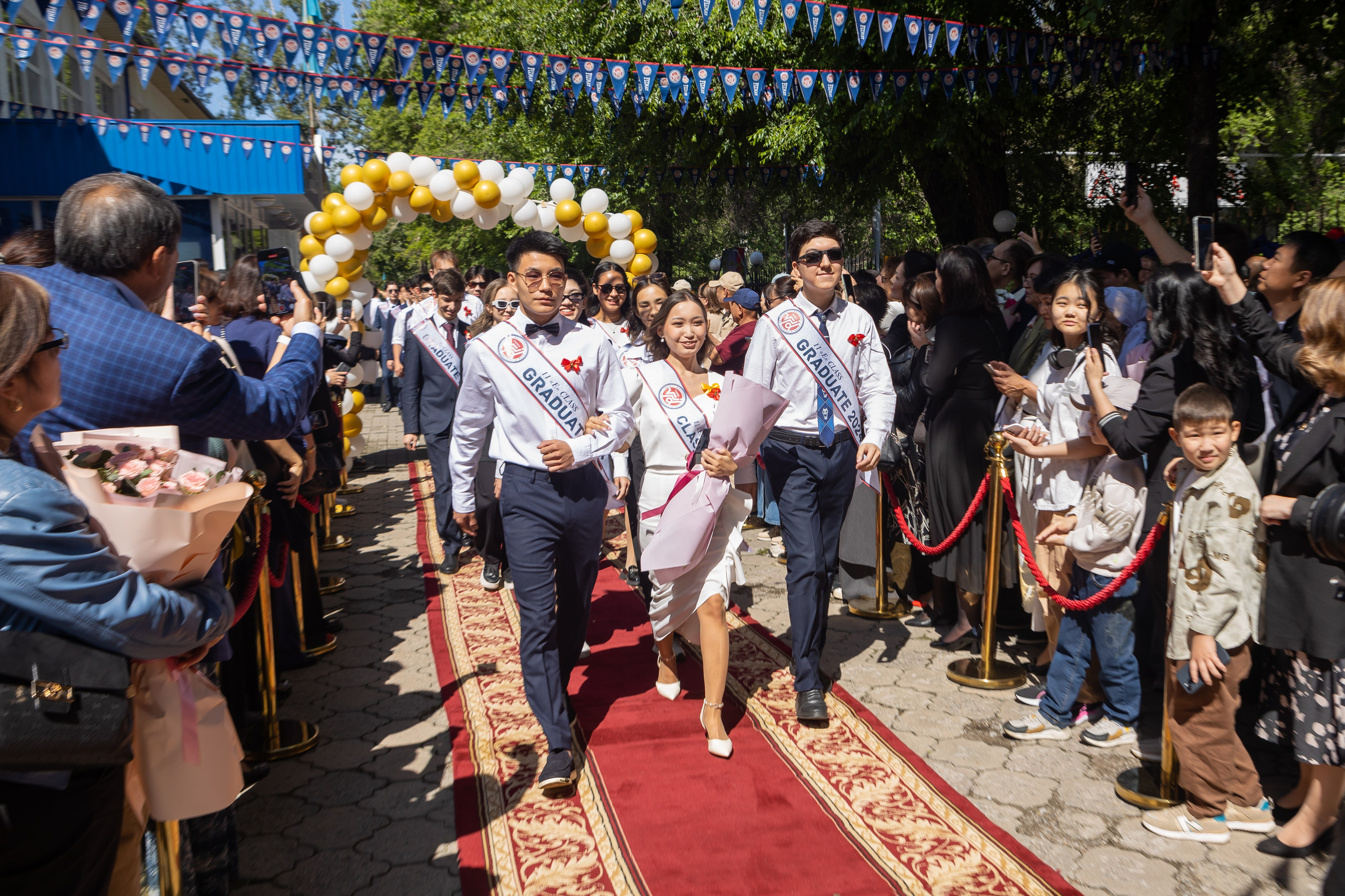 Вручениe | Линейка. Фото и видеосъемка в Алматы