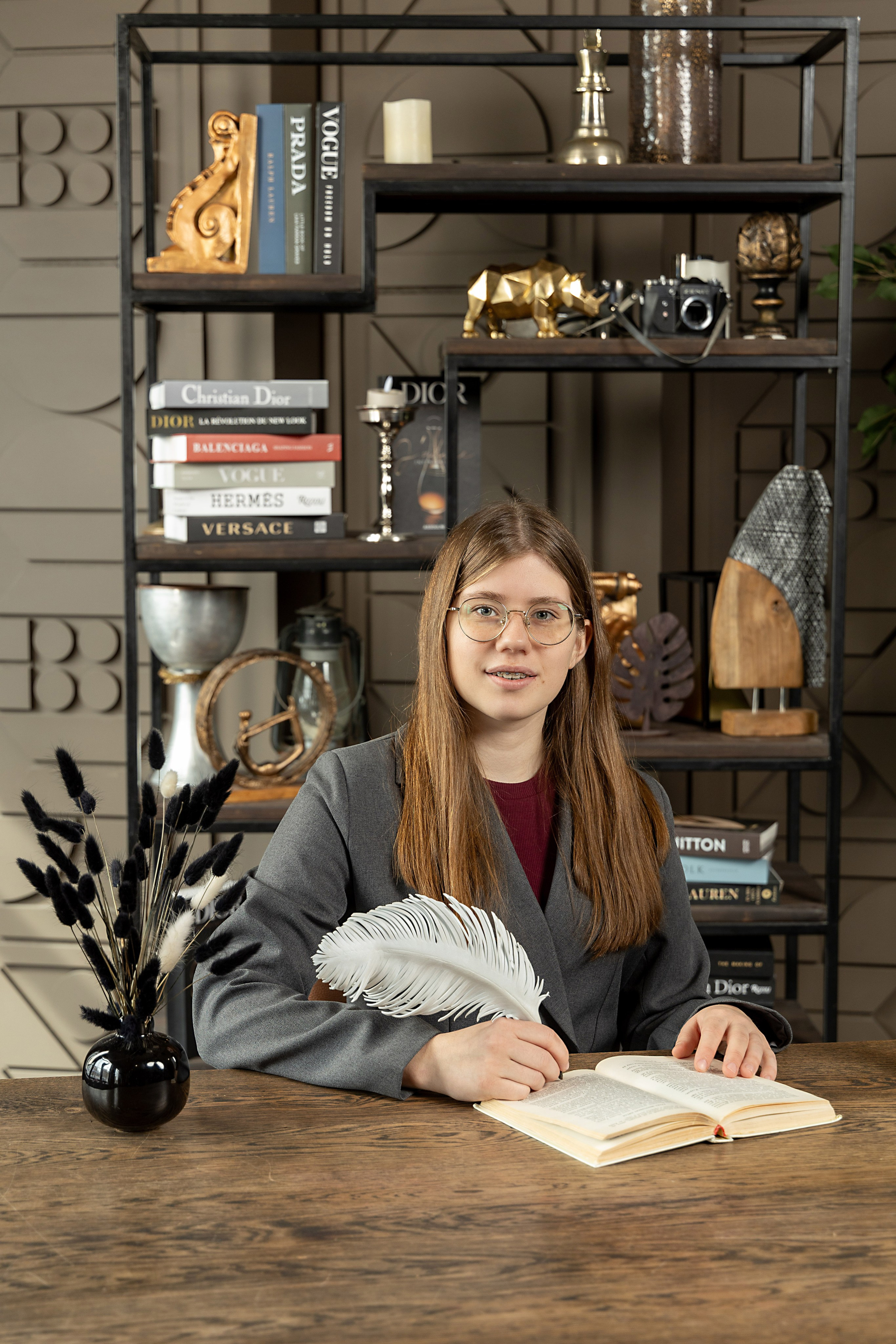 Зал «Тесла». Фотостудия для школьной фотосессии. Выпускные альбомы в Москве и Подмосковье