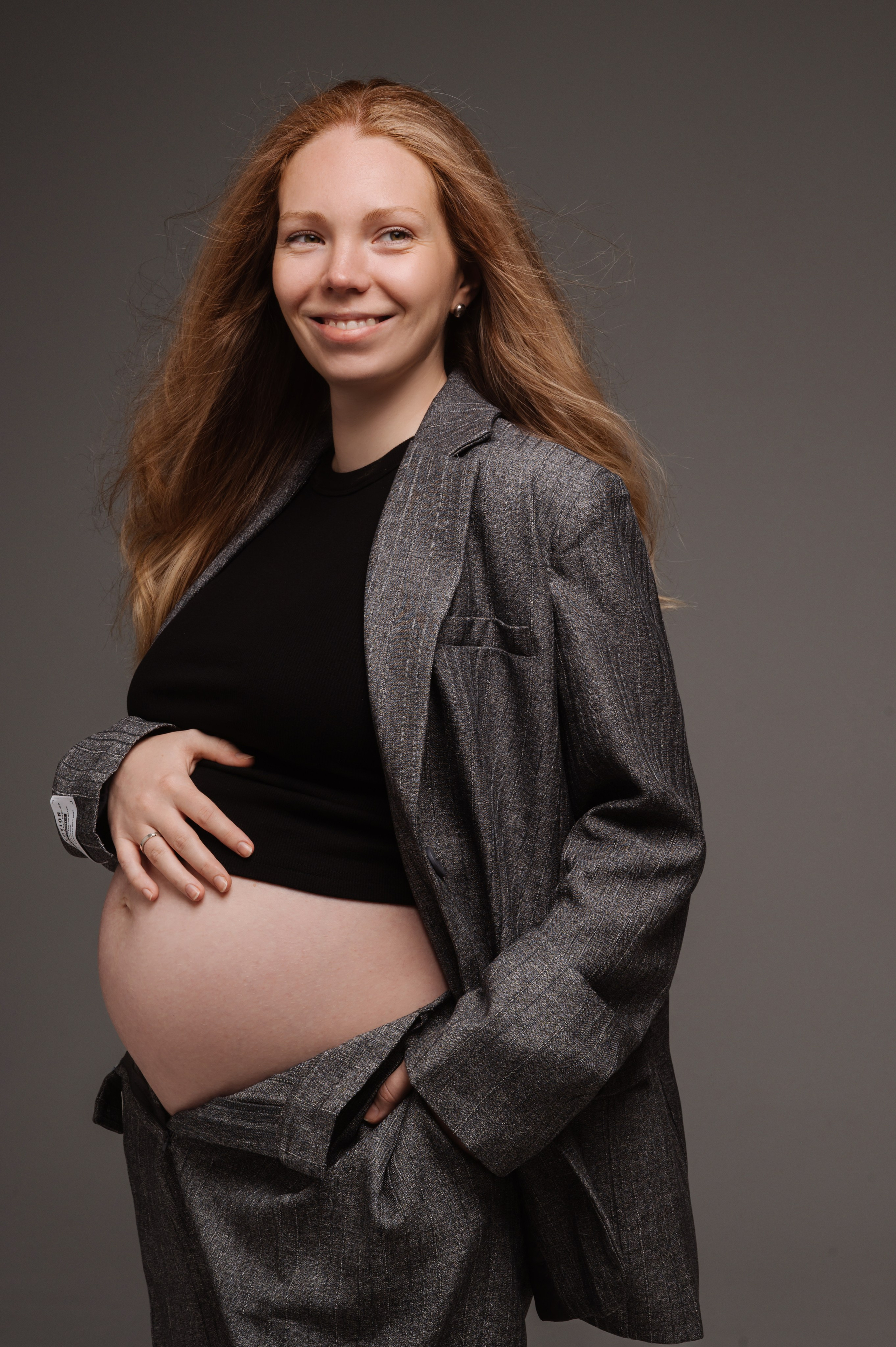 Елизавета. Профессиональный фотограф беременности в СПБ. Стильные фотосессии беременности в стиле минимализм и классическая фотография