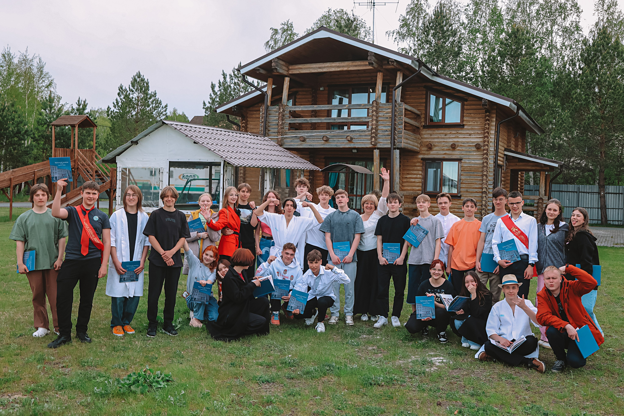 Последний звонок. Семейный фотограф Тюмень, фотограф на роды Салмина Мария