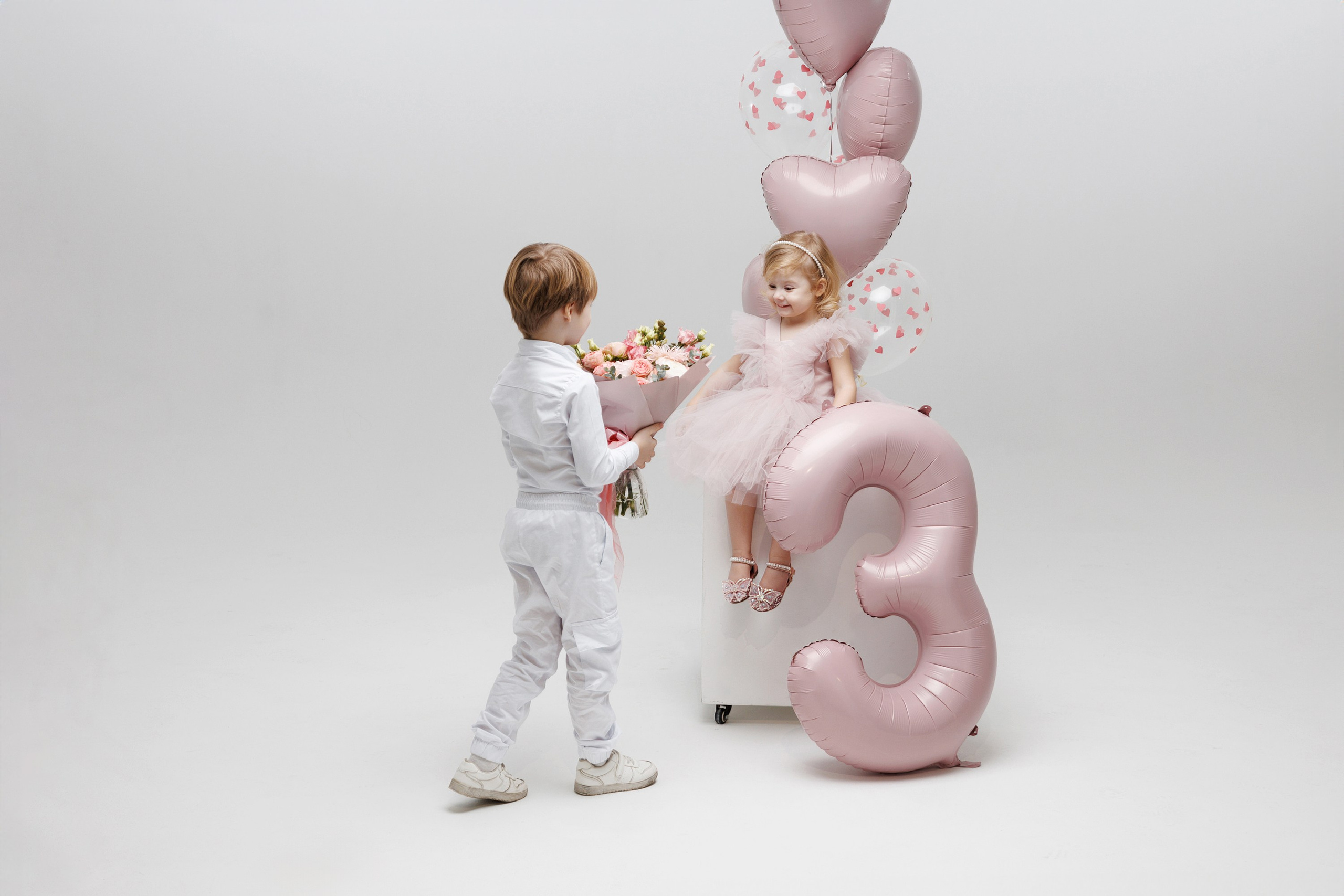 Съемка Дня Рождения Алисы в фотостудии CROSS-STUDIO зал IDEAL. Свадебный и семейный фотограф в Москве и МО Елена Агапова