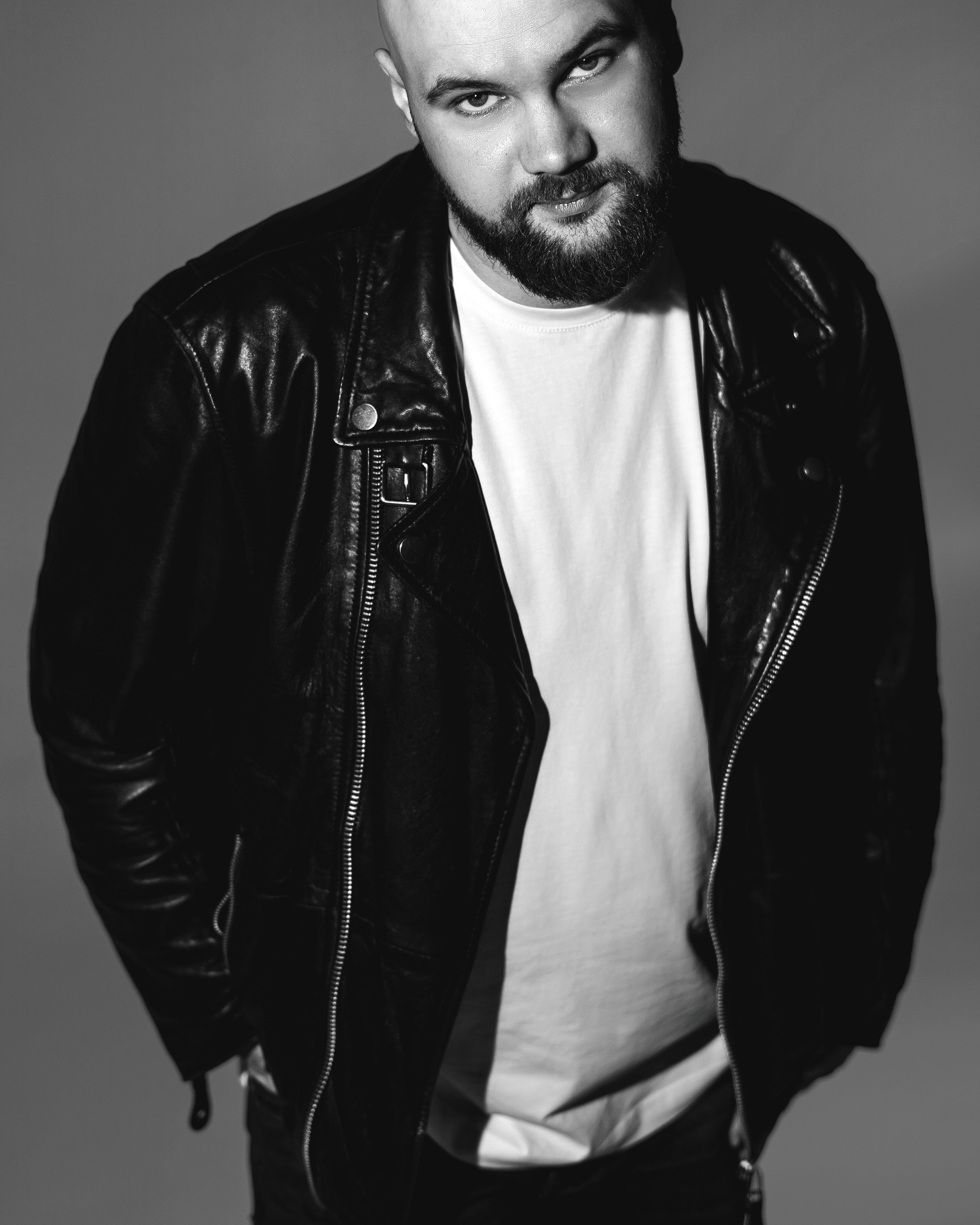 Креативная тематическая индивидуальная портретная съёмка. Фотограф Екатеринбург для вас или вашего бренда