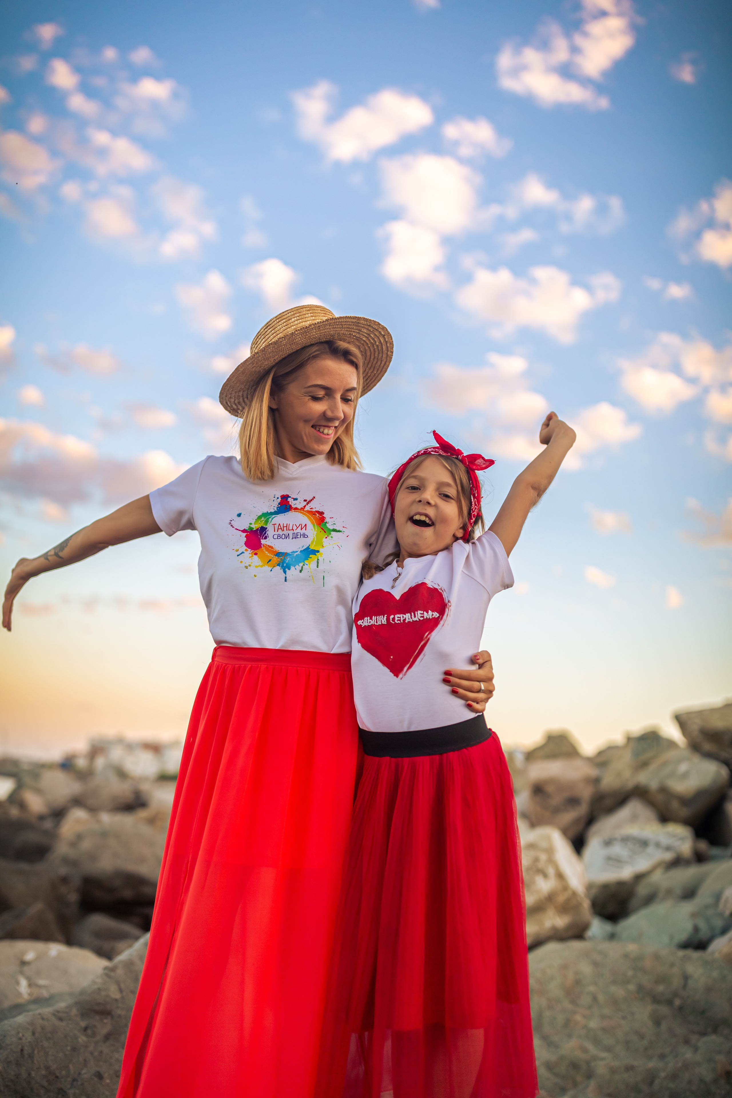 Семейная фотосессия у моря. Контент фотограф для экспертов в соцсетях Алена Собора Москва