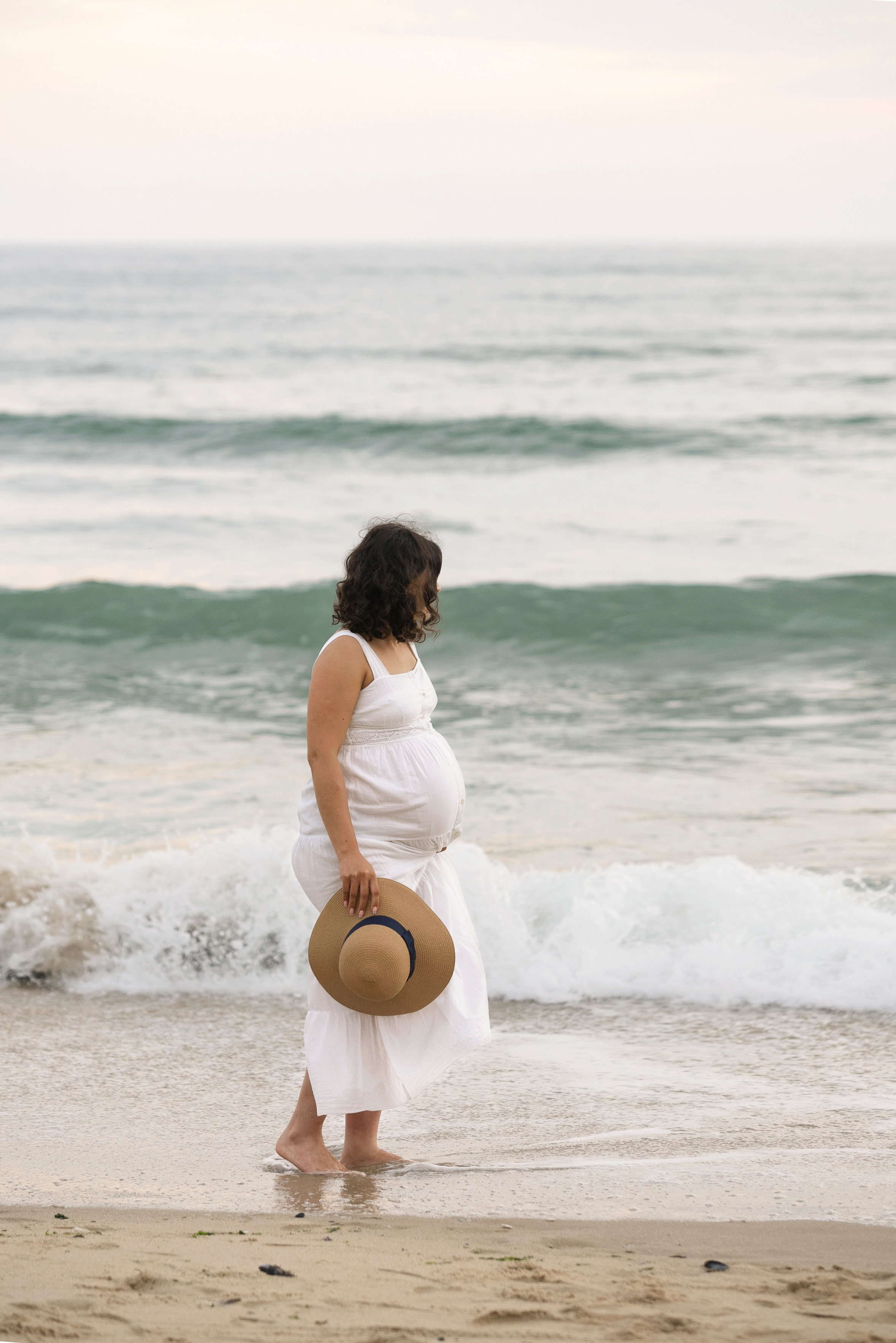 WAITING. Anastasiia Antoniuk portrait, family and couple photographer, Portugal