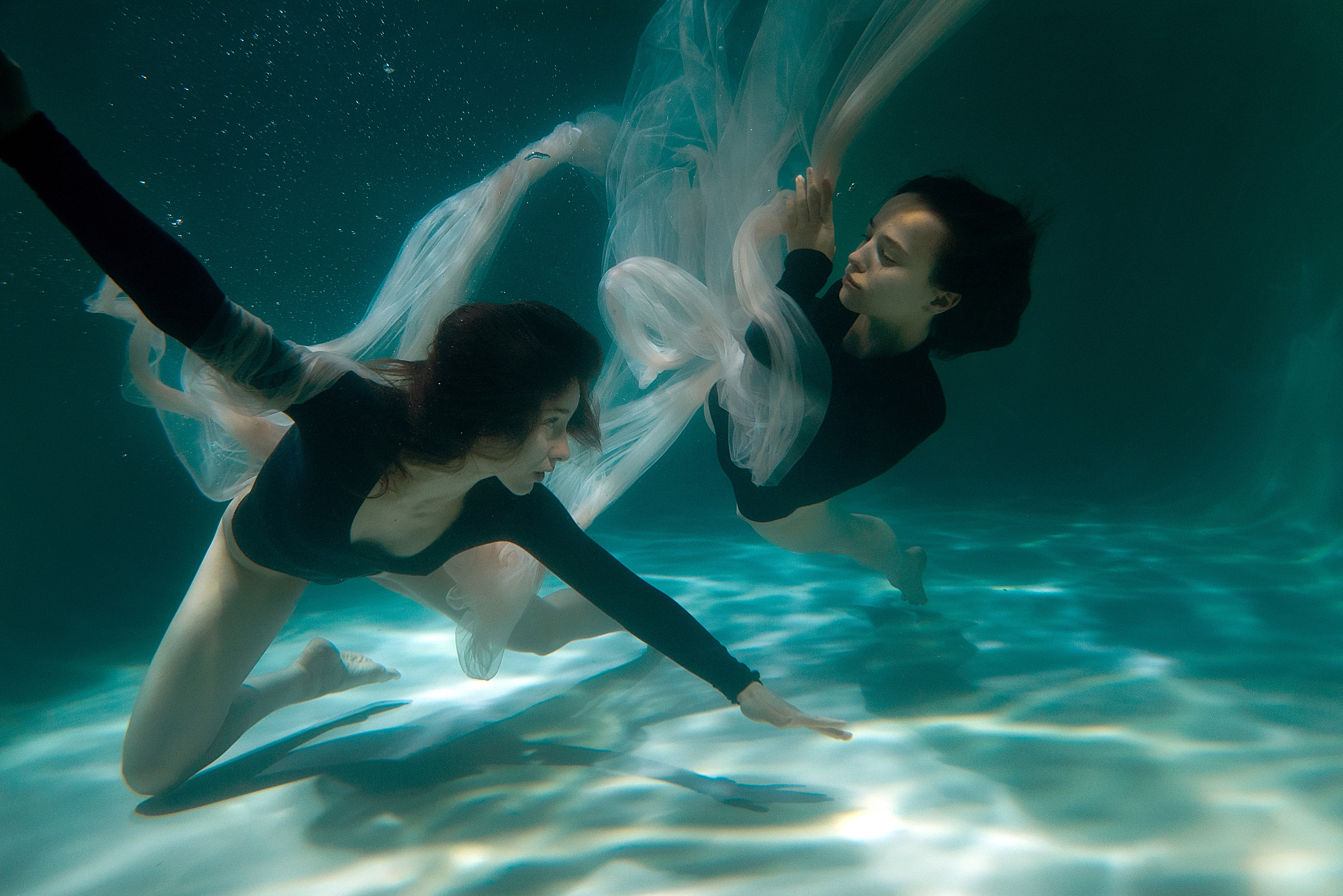 MERMAIDS. Anastasiia Antoniuk portrait, family and couple photographer, Portugal