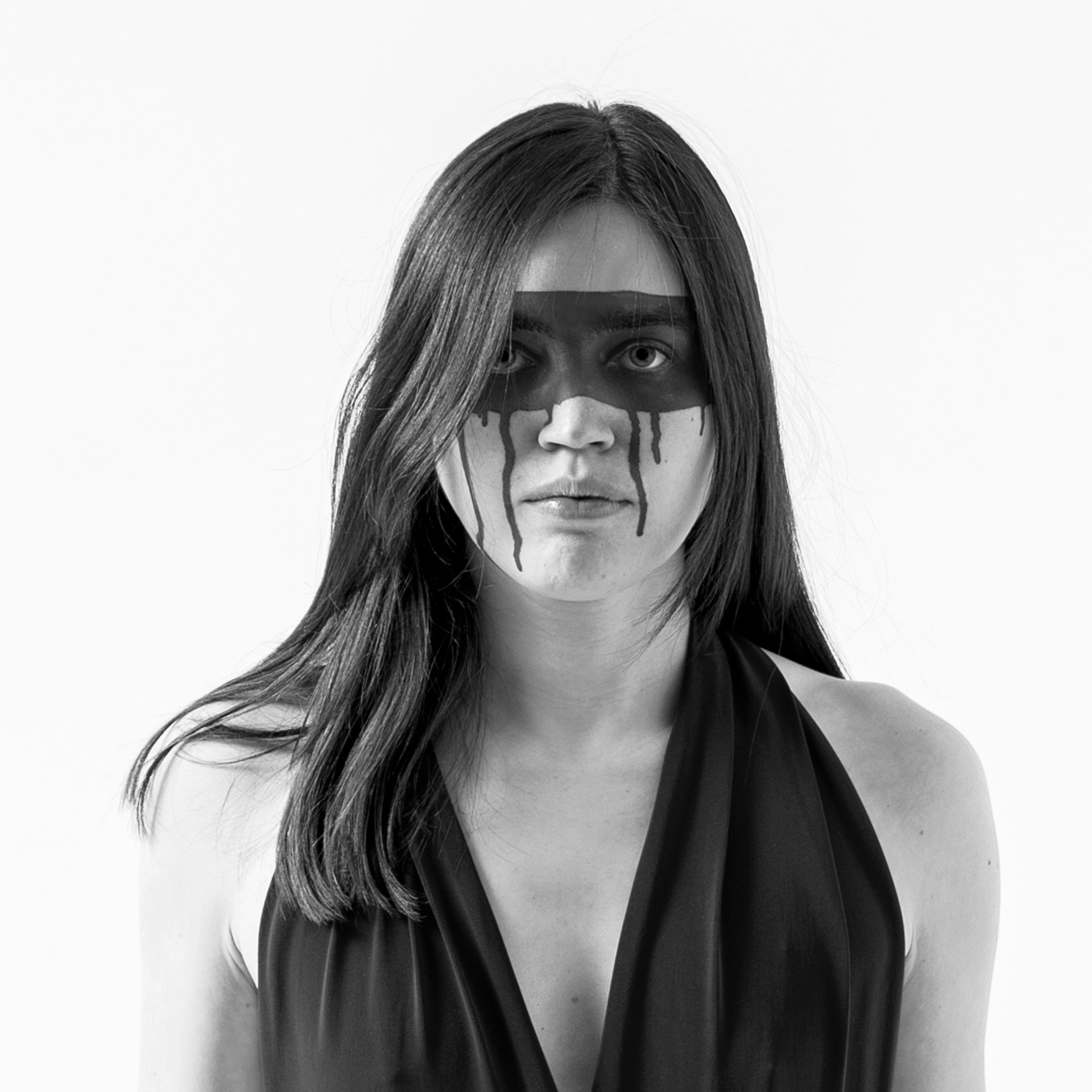 RED MASK. Anastasiia Antoniuk portrait, family and couple photographer, Portugal