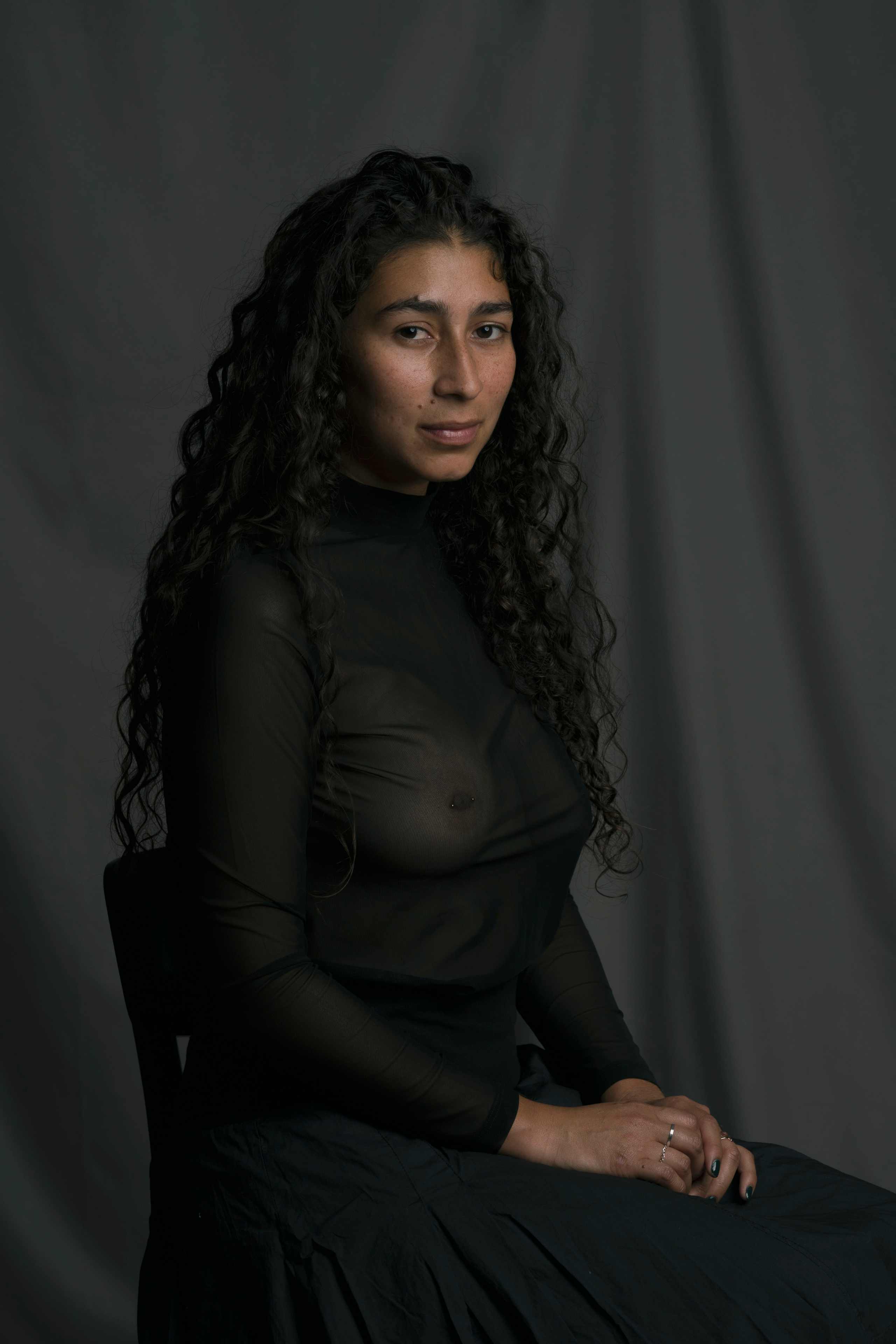 Portraits in studio. Anastasiia Antoniuk portrait, family and couple photographer, Portugal