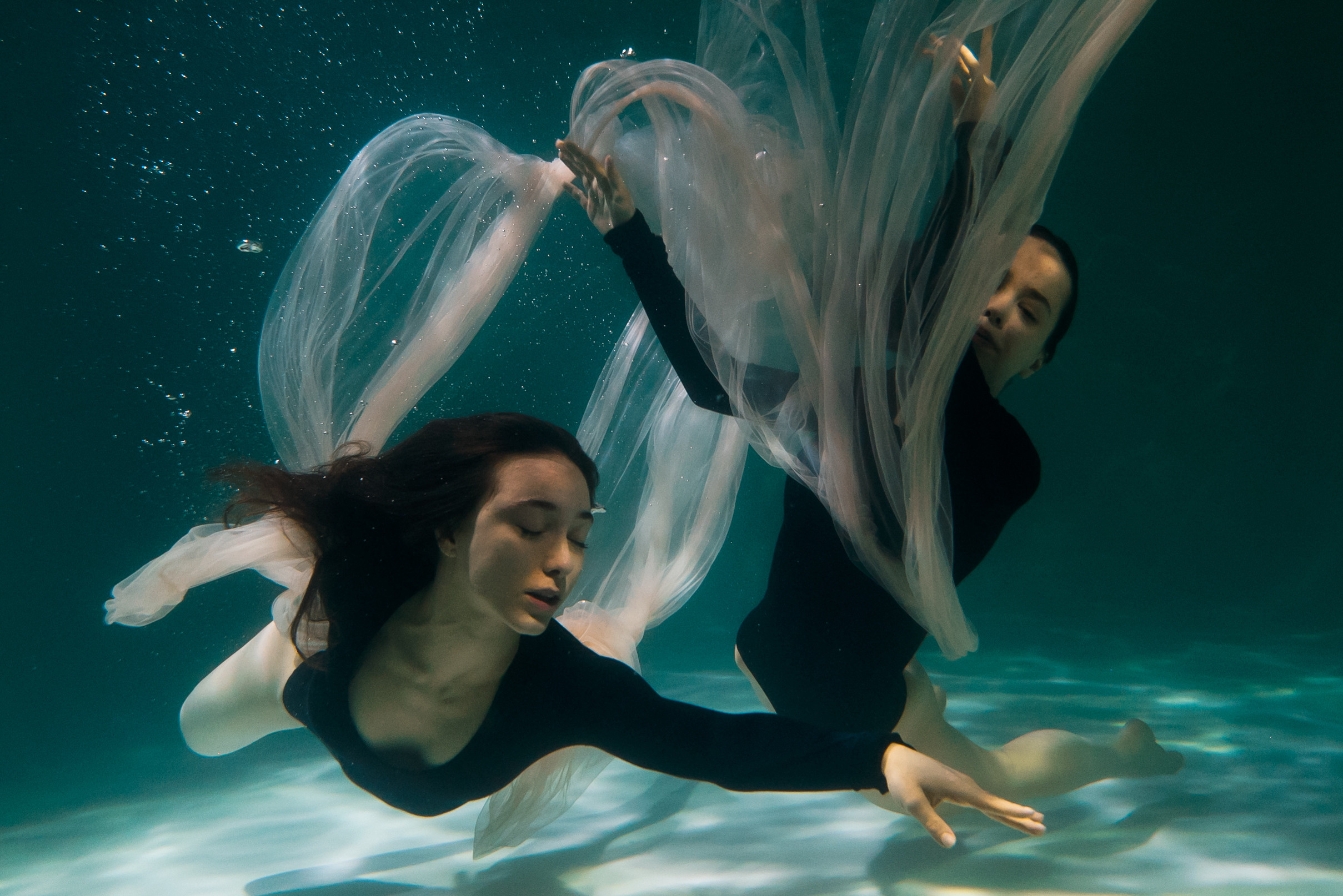 MERMAIDS. Anastasiia Antoniuk portrait, family and couple photographer, Portugal