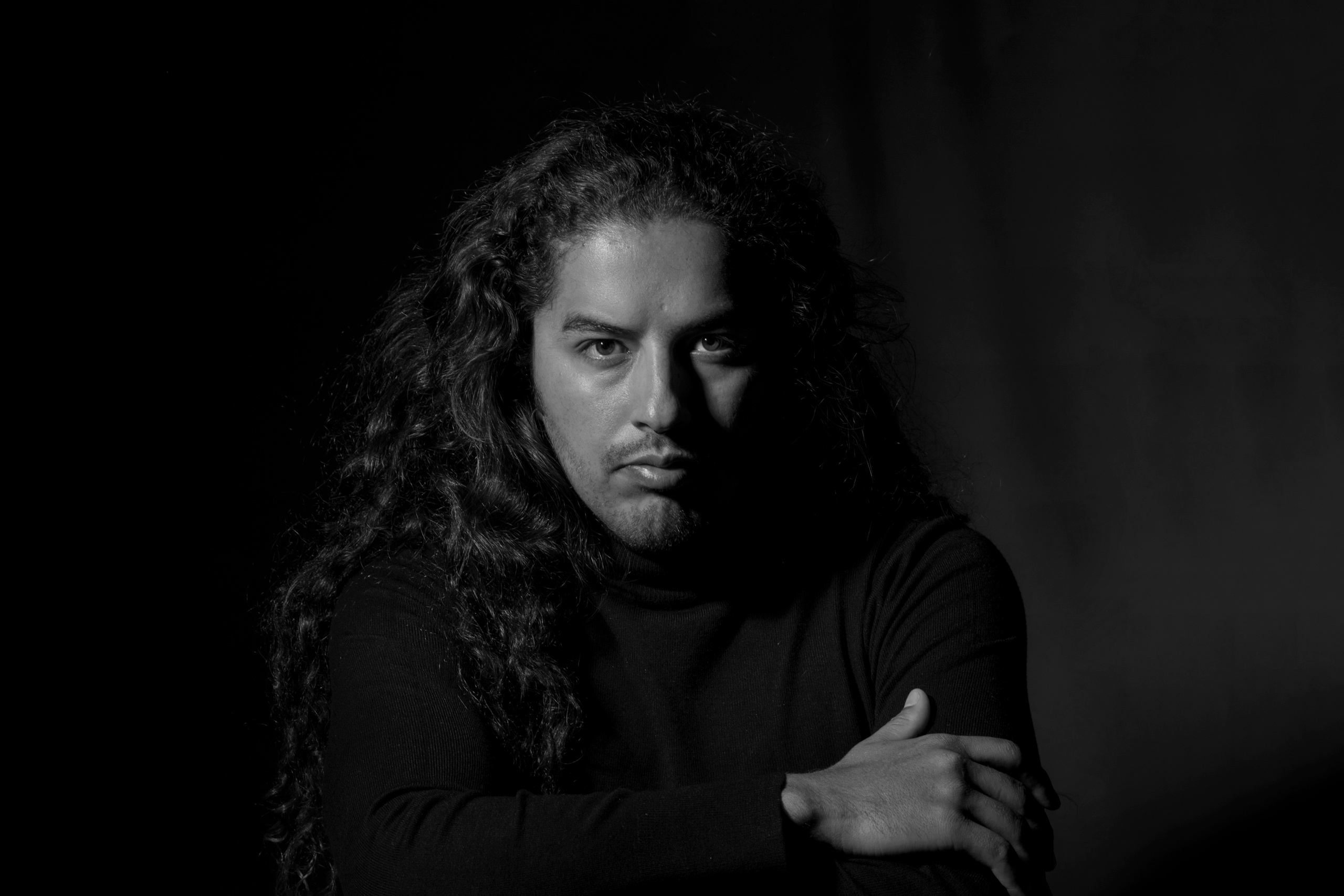 Portraits in studio. Anastasiia Antoniuk portrait, family and couple photographer, Portugal