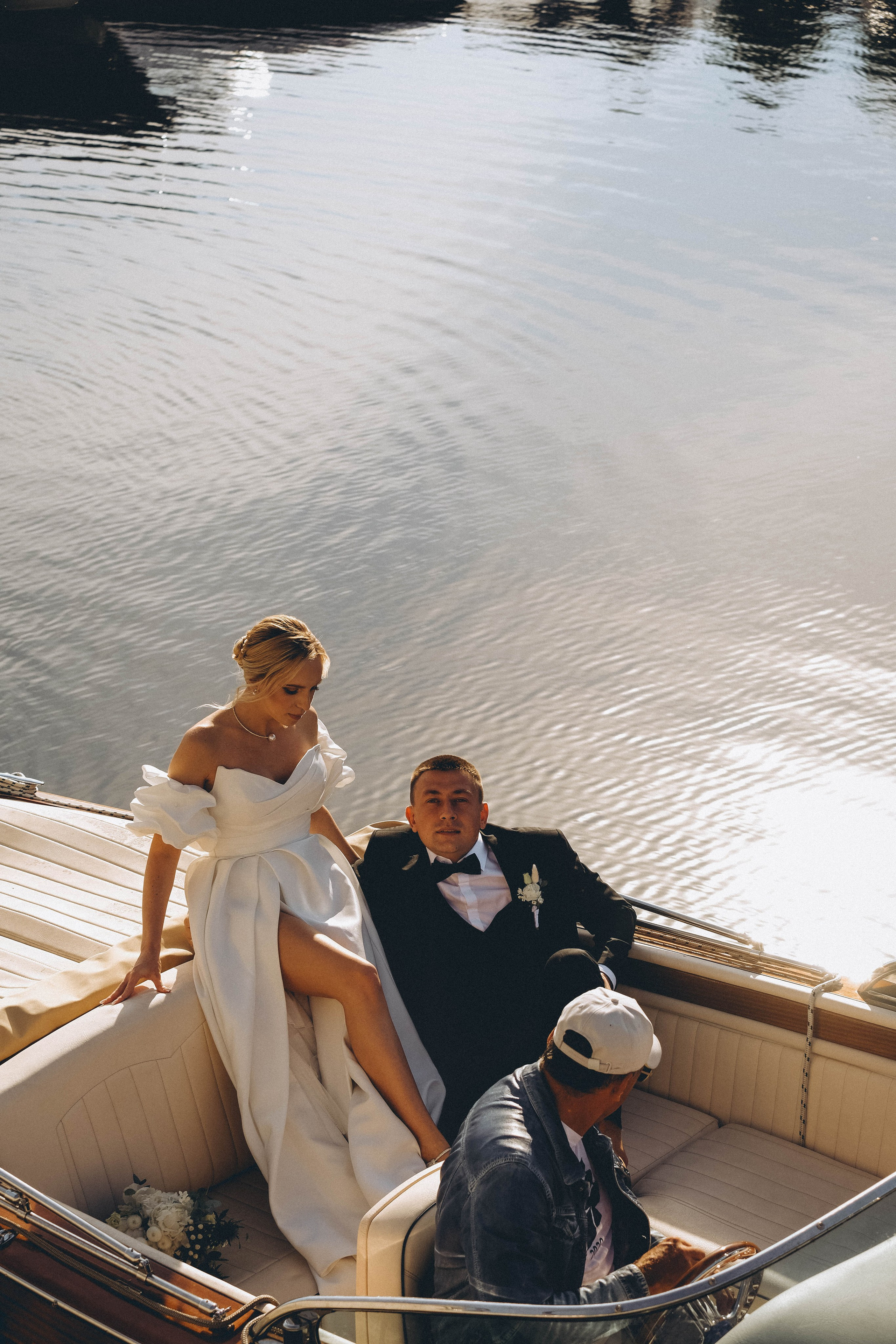 СВАДЕБГНАЯ ПРОГУЛКА ПО КАНАЛ САНКТ-ПЕТЕРБУРГА НА КАТЕРЕ. Профессиональный фотограф, Санкт-Петербург — Виктория Богомолова