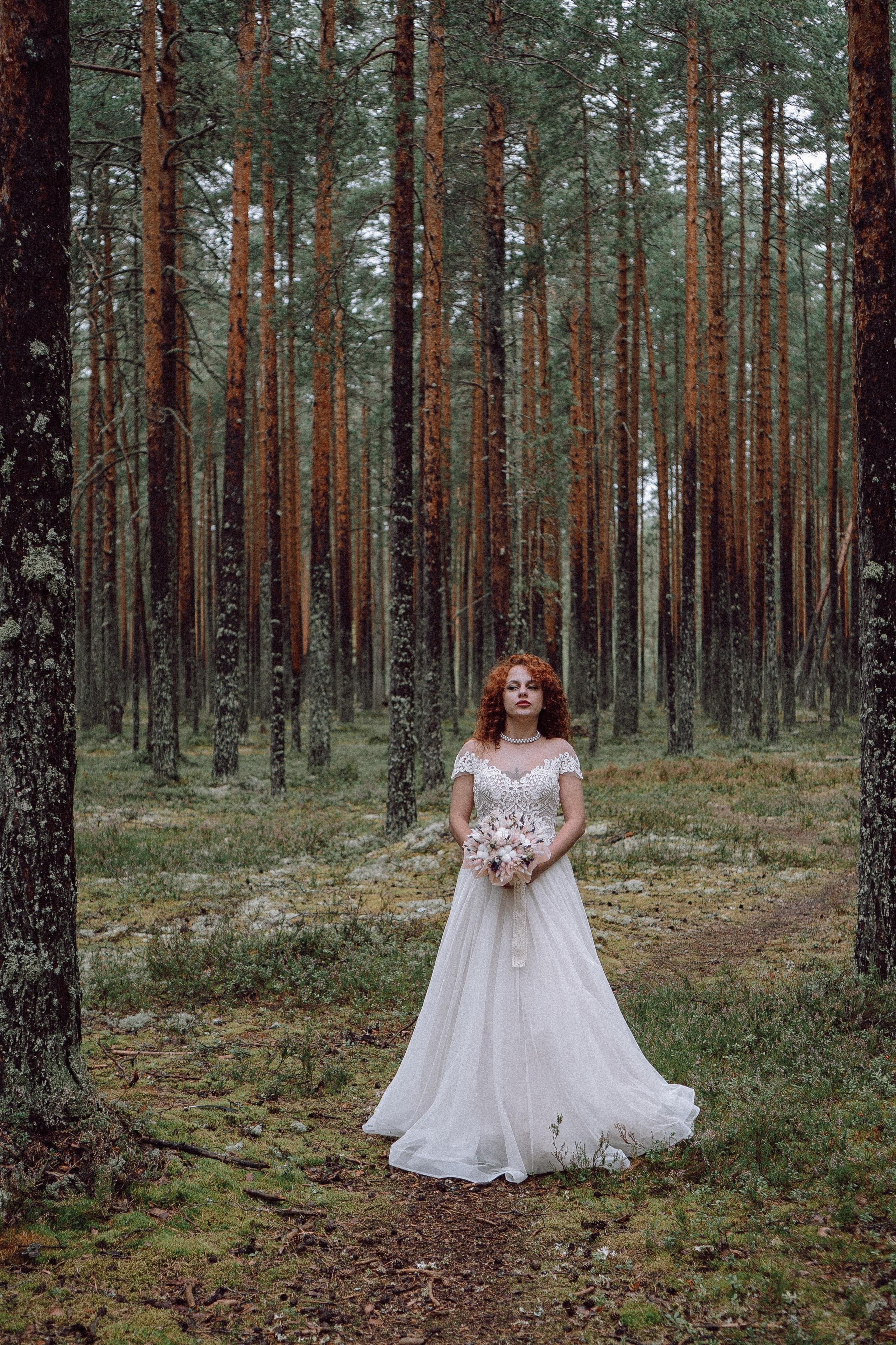 СВАДЕБНАЯ ФОТОСЕССИИЯ ПАРЫ В ГОРОДЕ ПРИОЗЕРСК В СОСНОВОМ ЛЕСУ И С ПИКАПОМ. Профессиональный фотограф, Санкт-Петербург — Виктория Богомолова