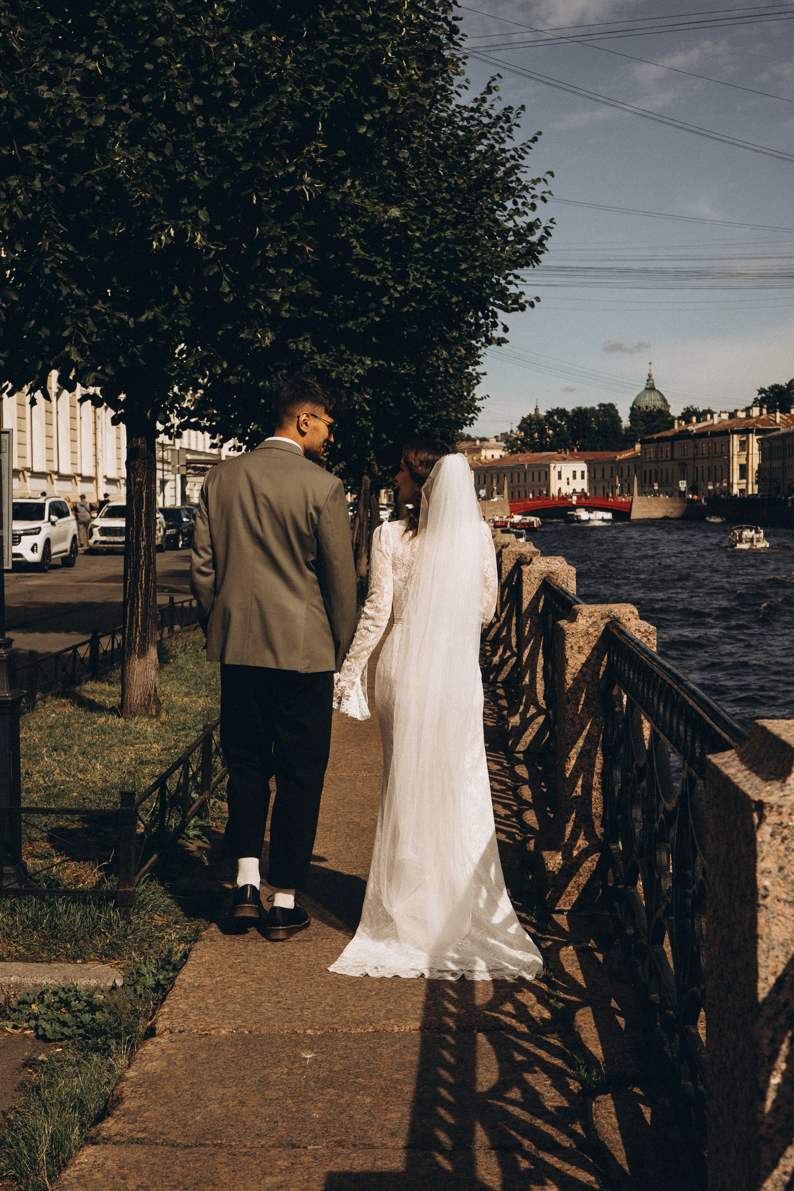 СВАДЕБНАЯ ПРОГУЛКА ВОЗЕ ИСАИКЕВСКОГО СОБОРА АСТОРИИ И ЗАКОНОДАЛЕТНОГО СОБРАНИЯ. Профессиональный фотограф, Санкт-Петербург — Виктория Богомолова