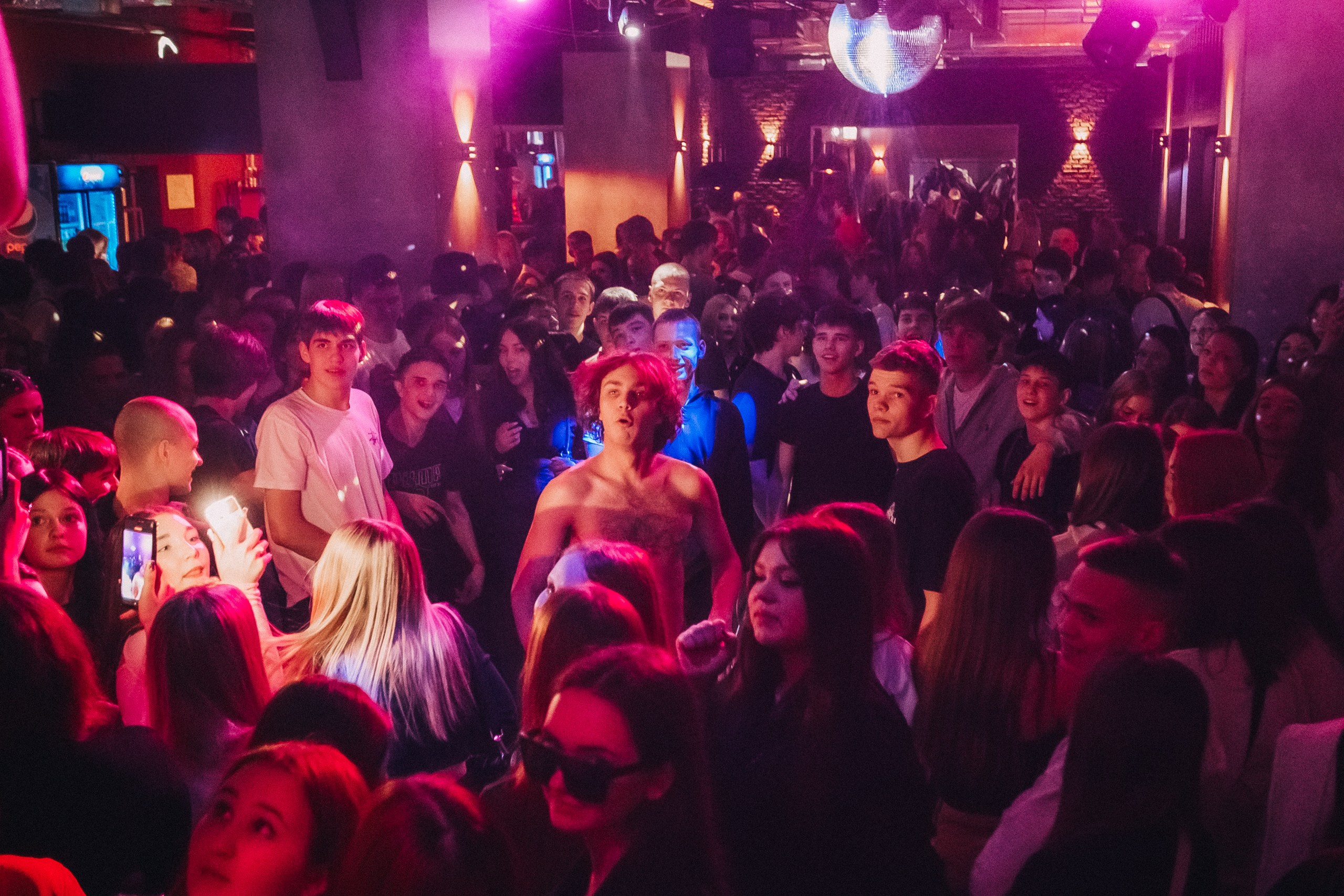 8 MARCH WOMENS DAY PARTY. Фотограф в Кемерово Владислав Шульц