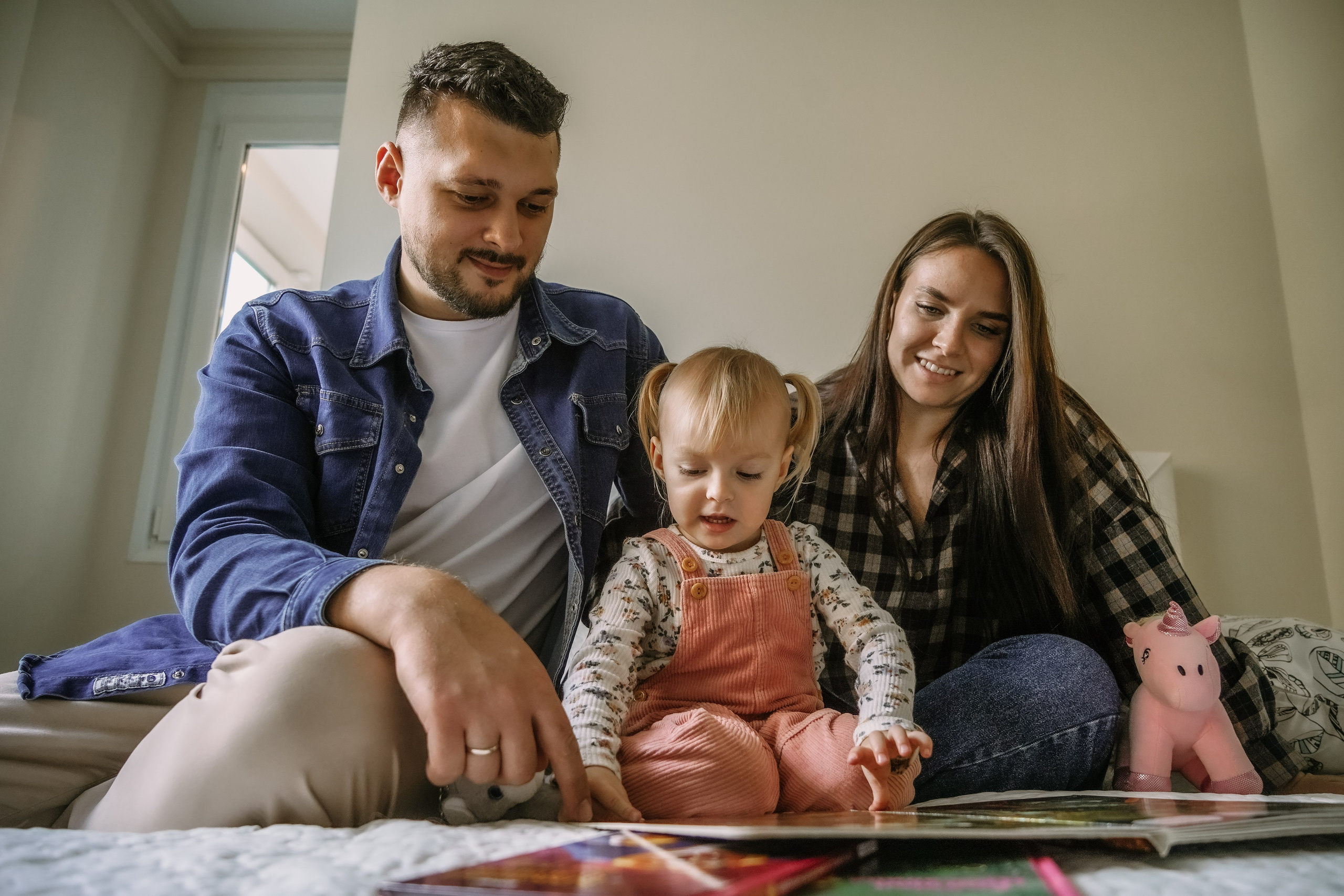 Карина, Андрей, Эмили. Главная