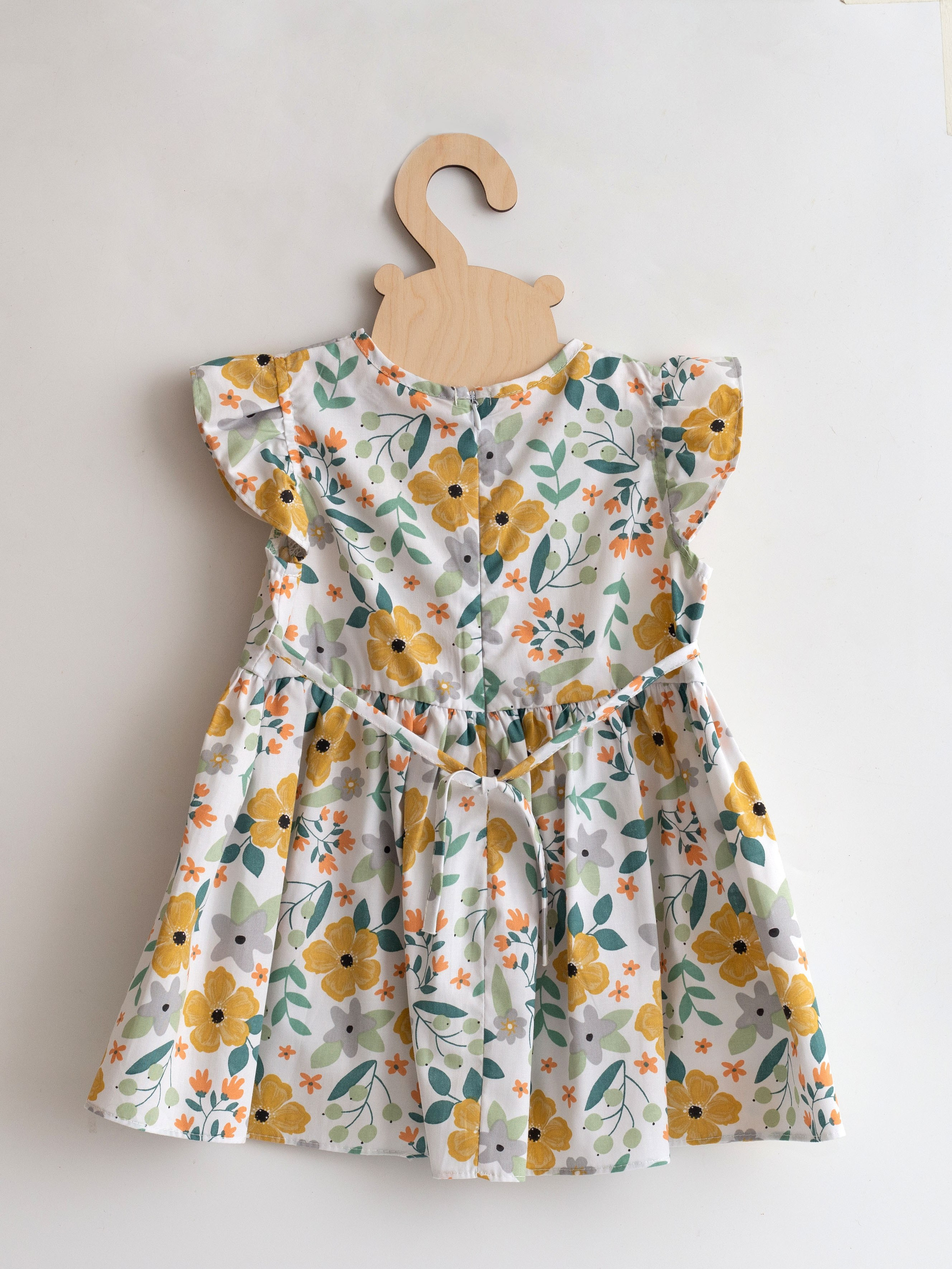 Детские платья цветные. Фотограф для различных событий, проектов, маркетплейсов, сайтов и мероприятий в Екатеринбурге