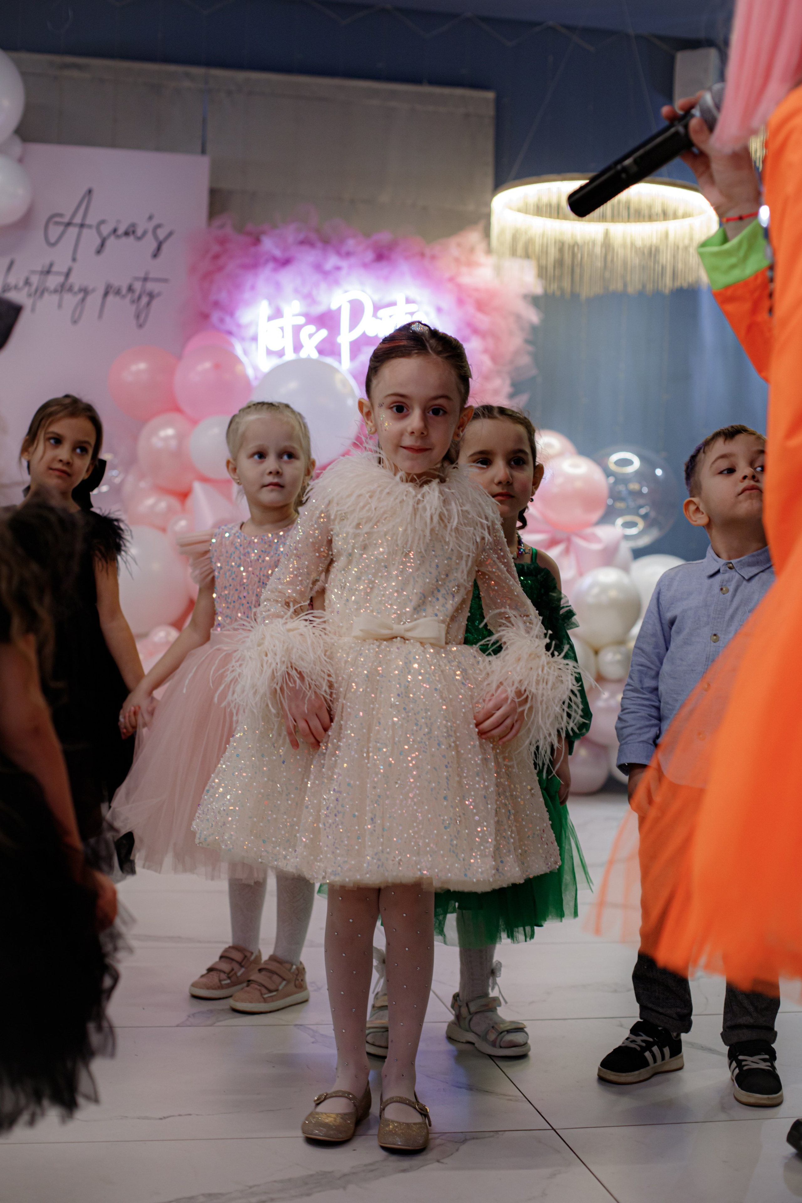 ASIA'S BIRTHDAY PARTY. Photokarish