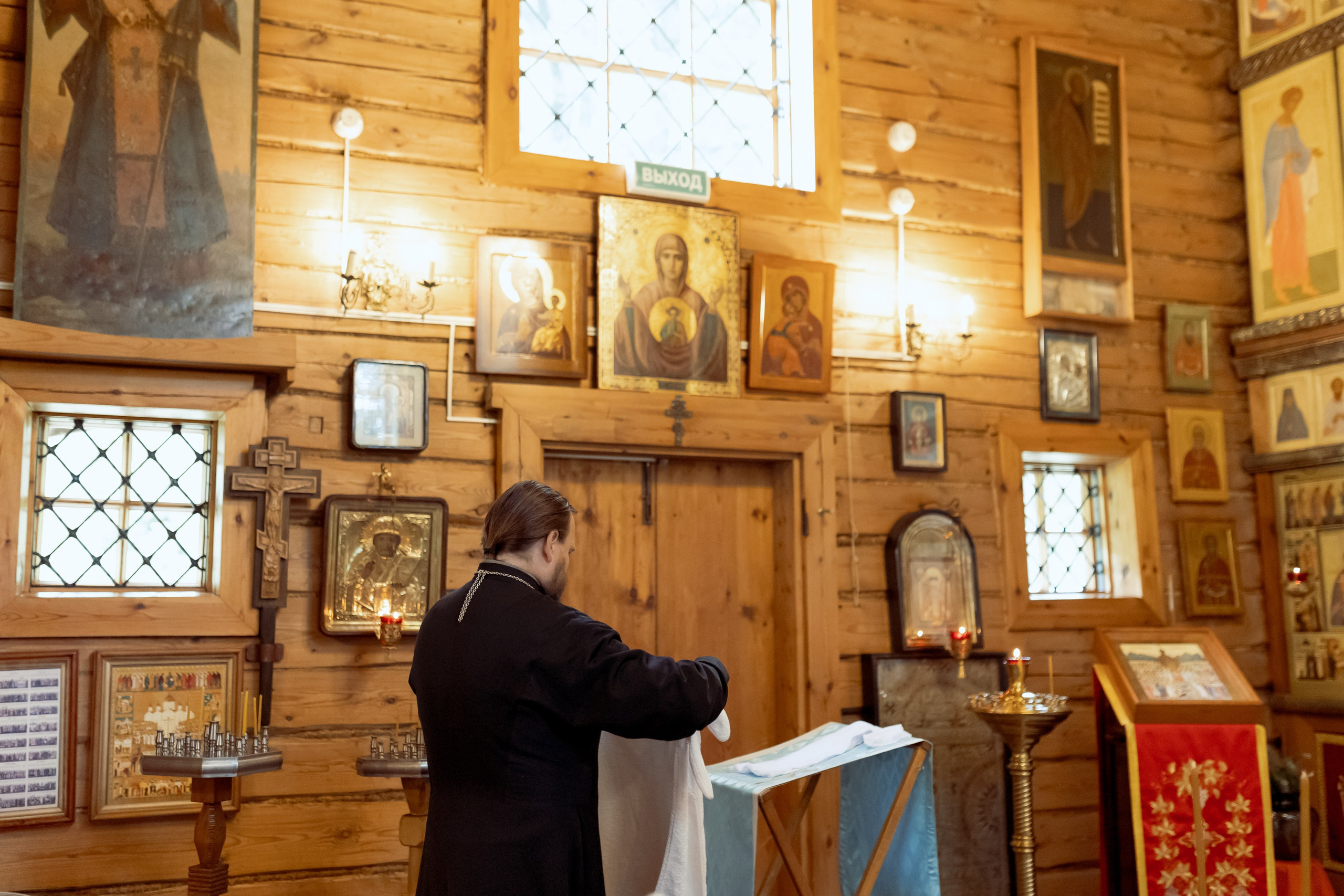 Крещение в Храме святых Новомучеников и Исповедников Российских. Фотограф Валерия Горбунова Подольск Бутово Видное Щербинка