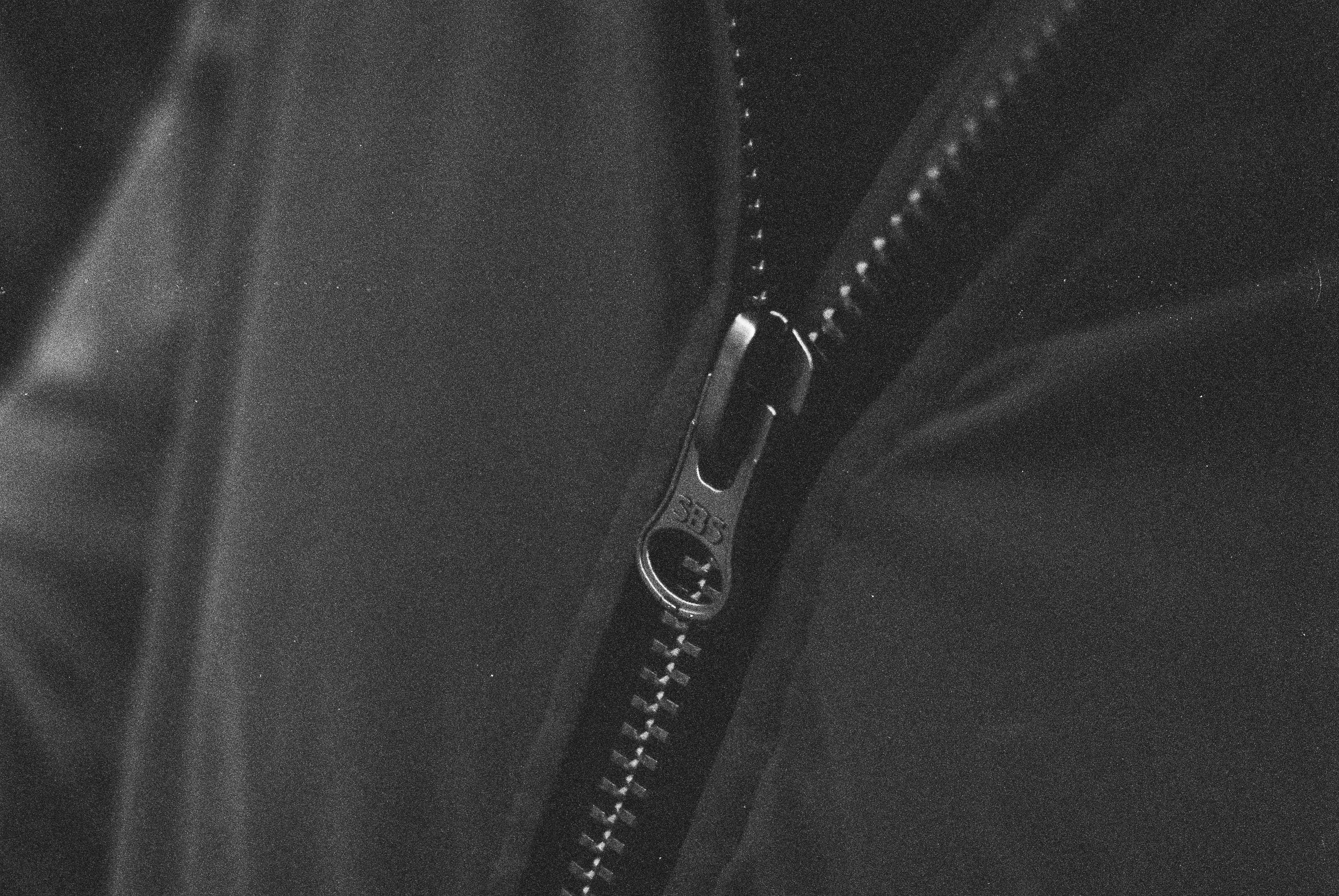 Split (35 mm film). Metelevphoto