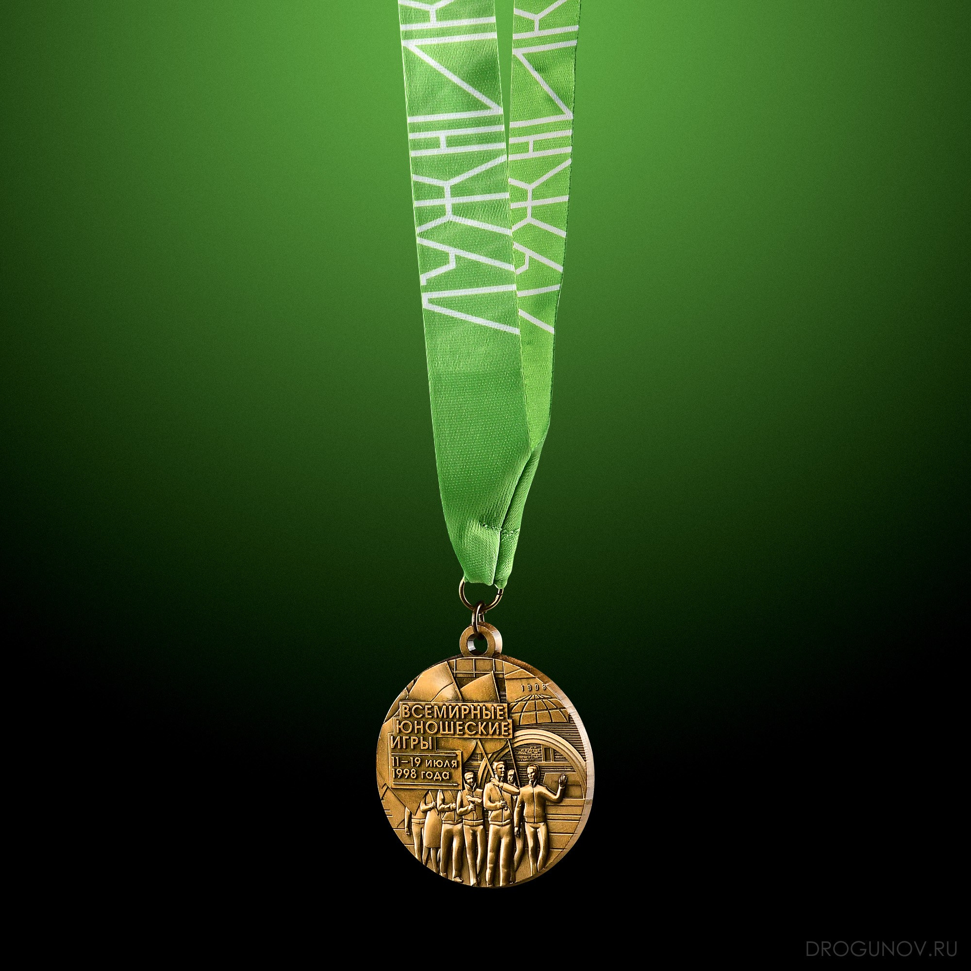 Медаль финишера забега в лужниках 2023
