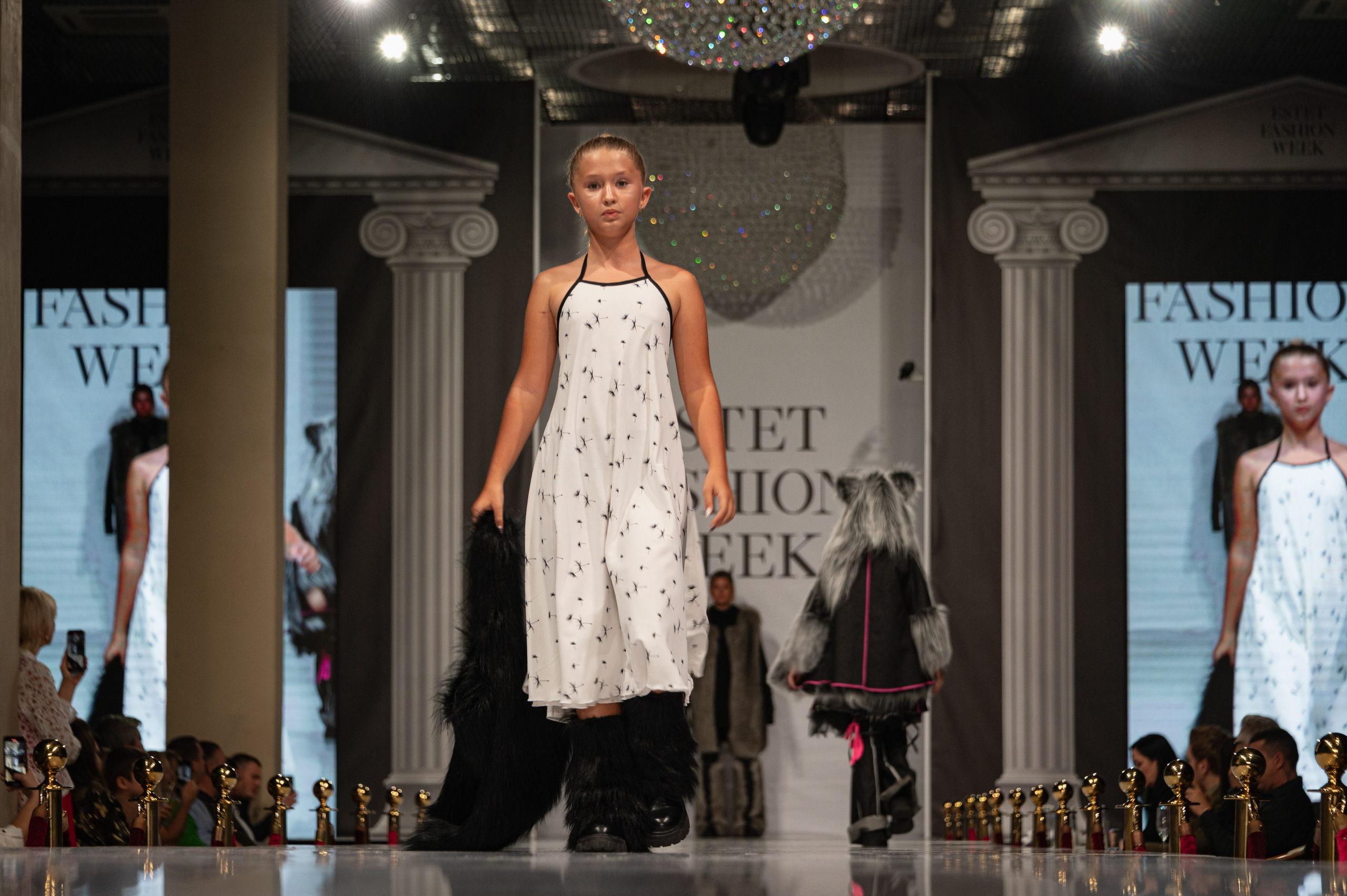 Estet Fashion Week-2023. Фотограф Роман Адлер