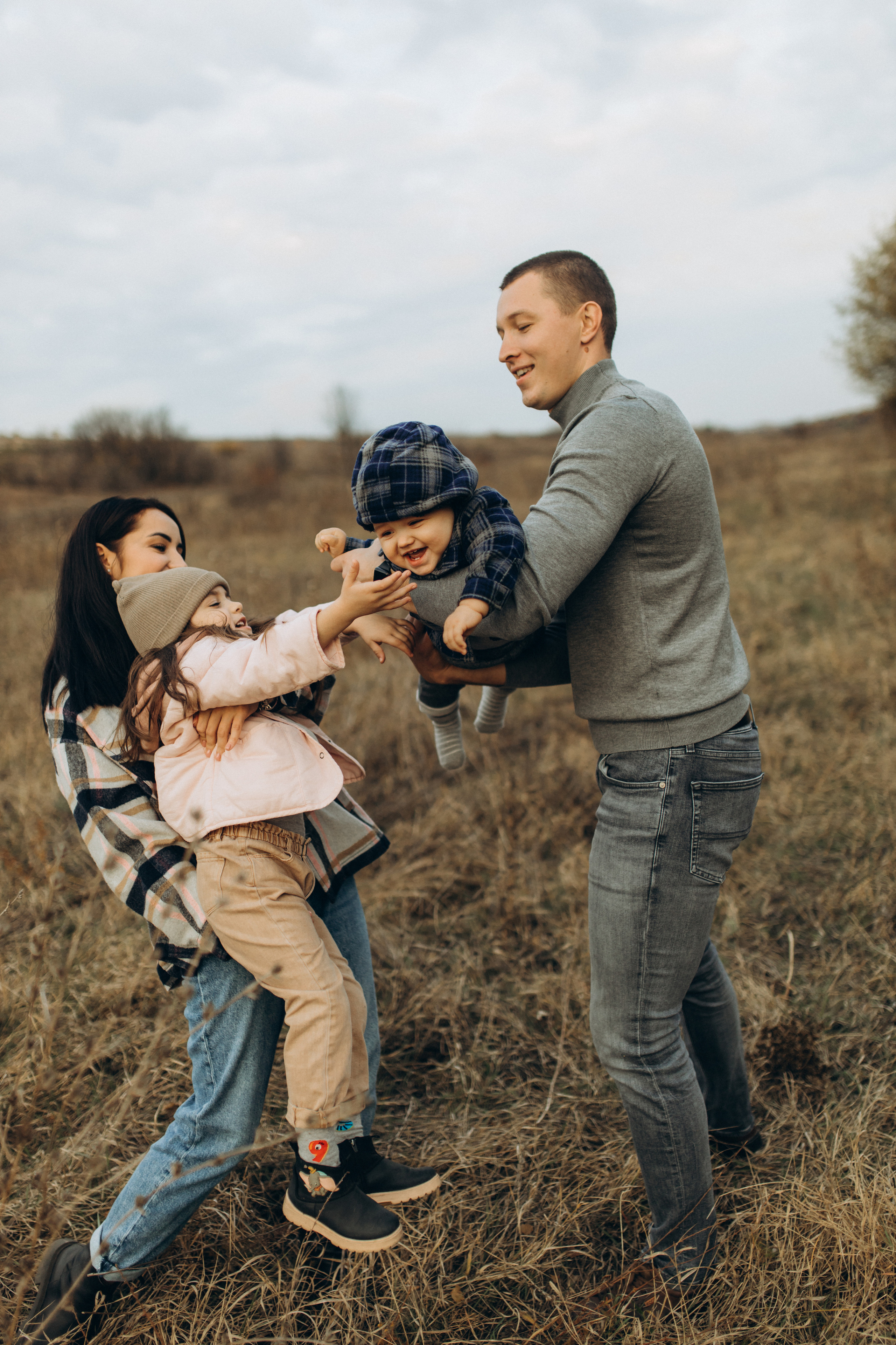 Лера, Коля, Матвей и Полинка. Семейный фотограф Оля Гладченко