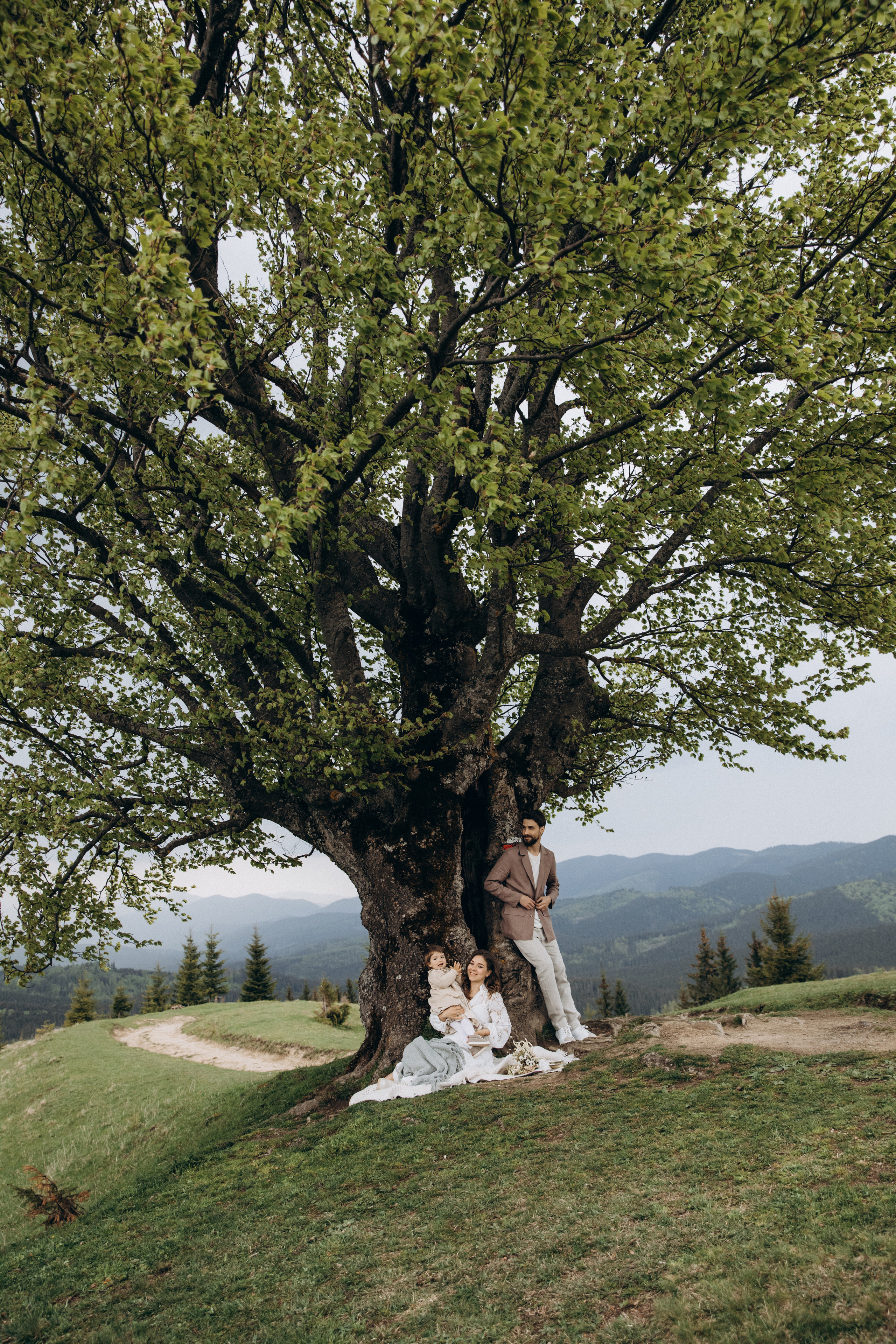 Карпаты. Никита, Флора и Аня. Семейный фотограф Оля Гладченко