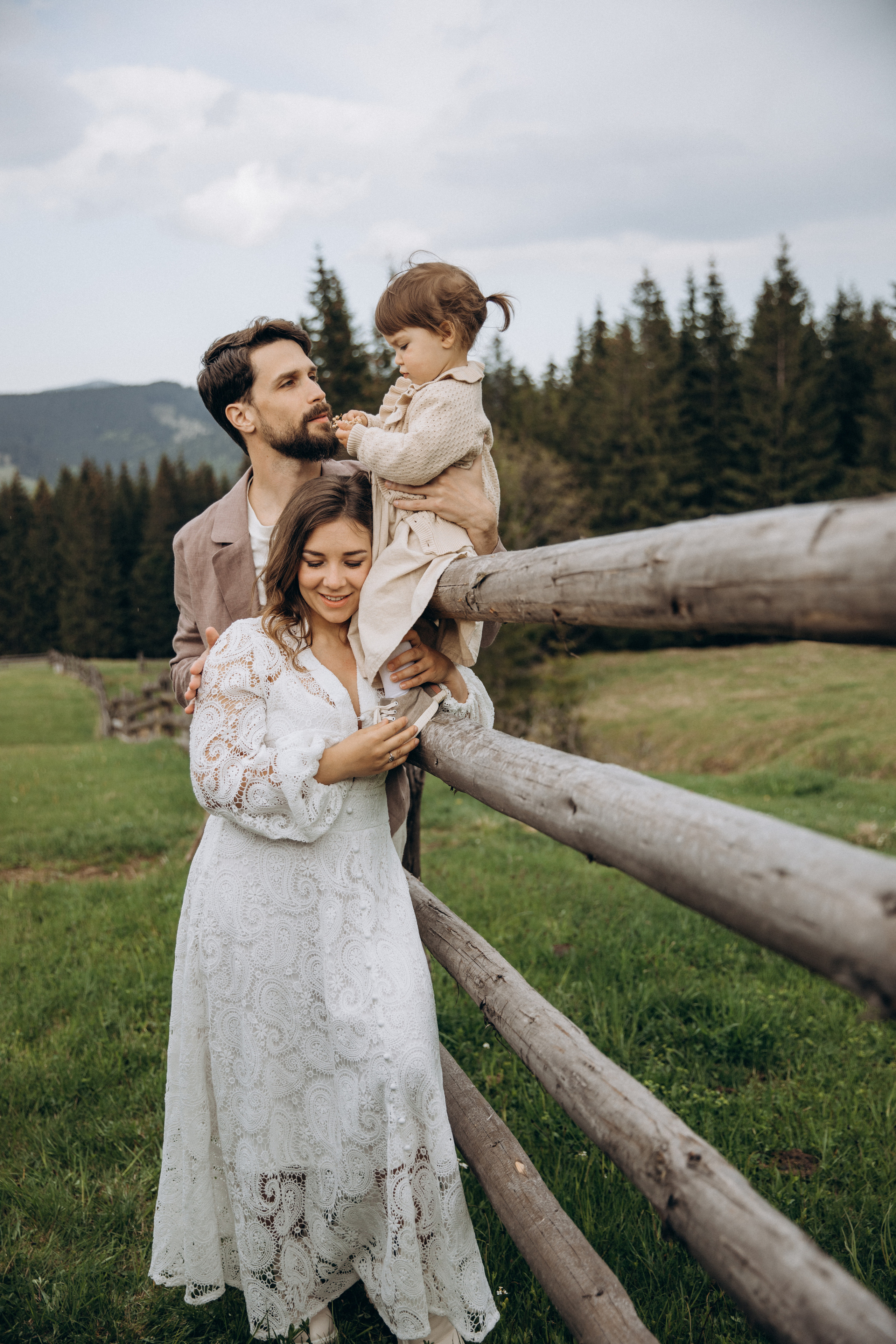 Карпаты. Никита, Флора и Аня. Семейный фотограф Оля Гладченко