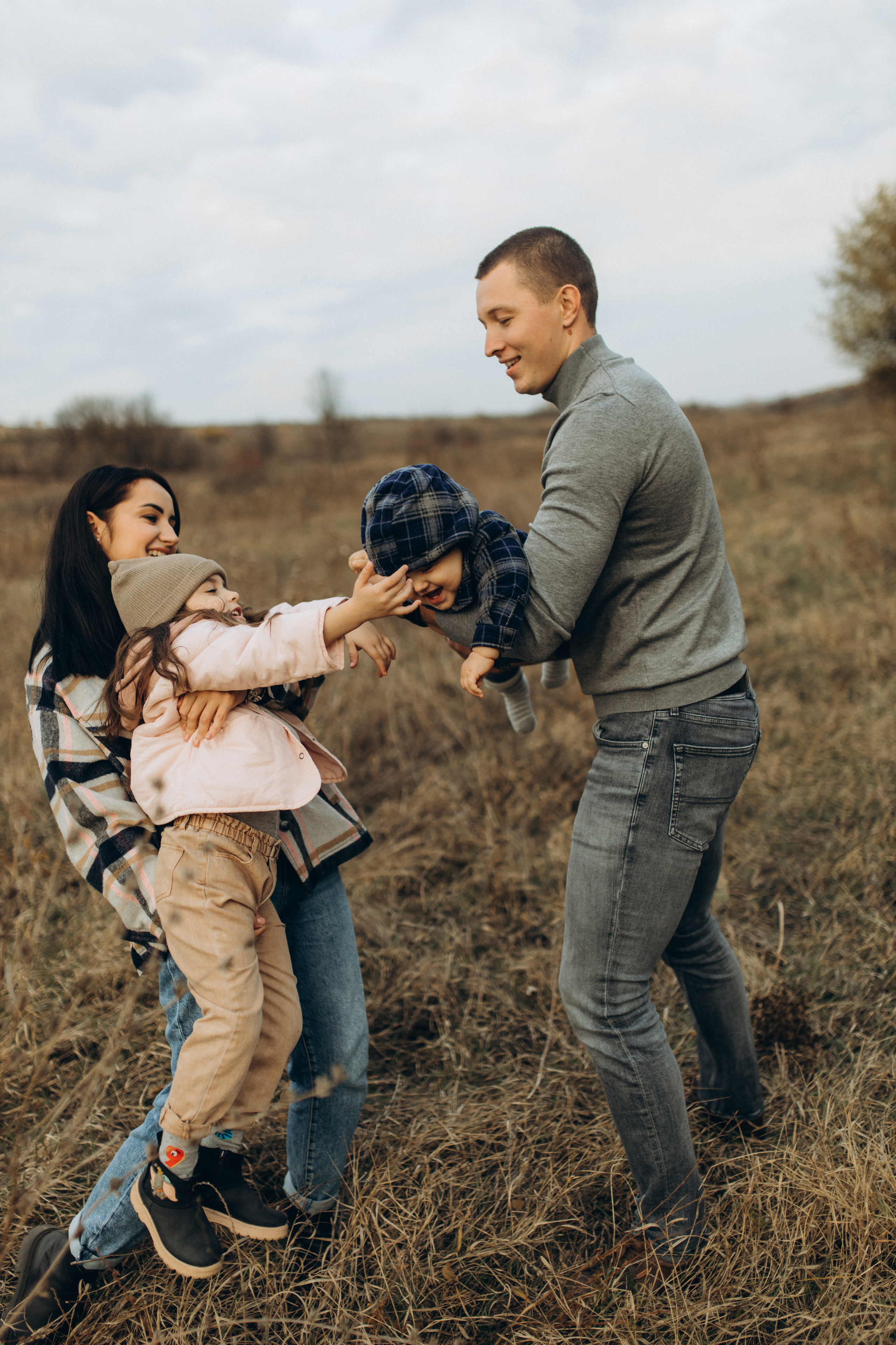 Лера, Коля, Матвей и Полинка. Семейный фотограф Оля Гладченко