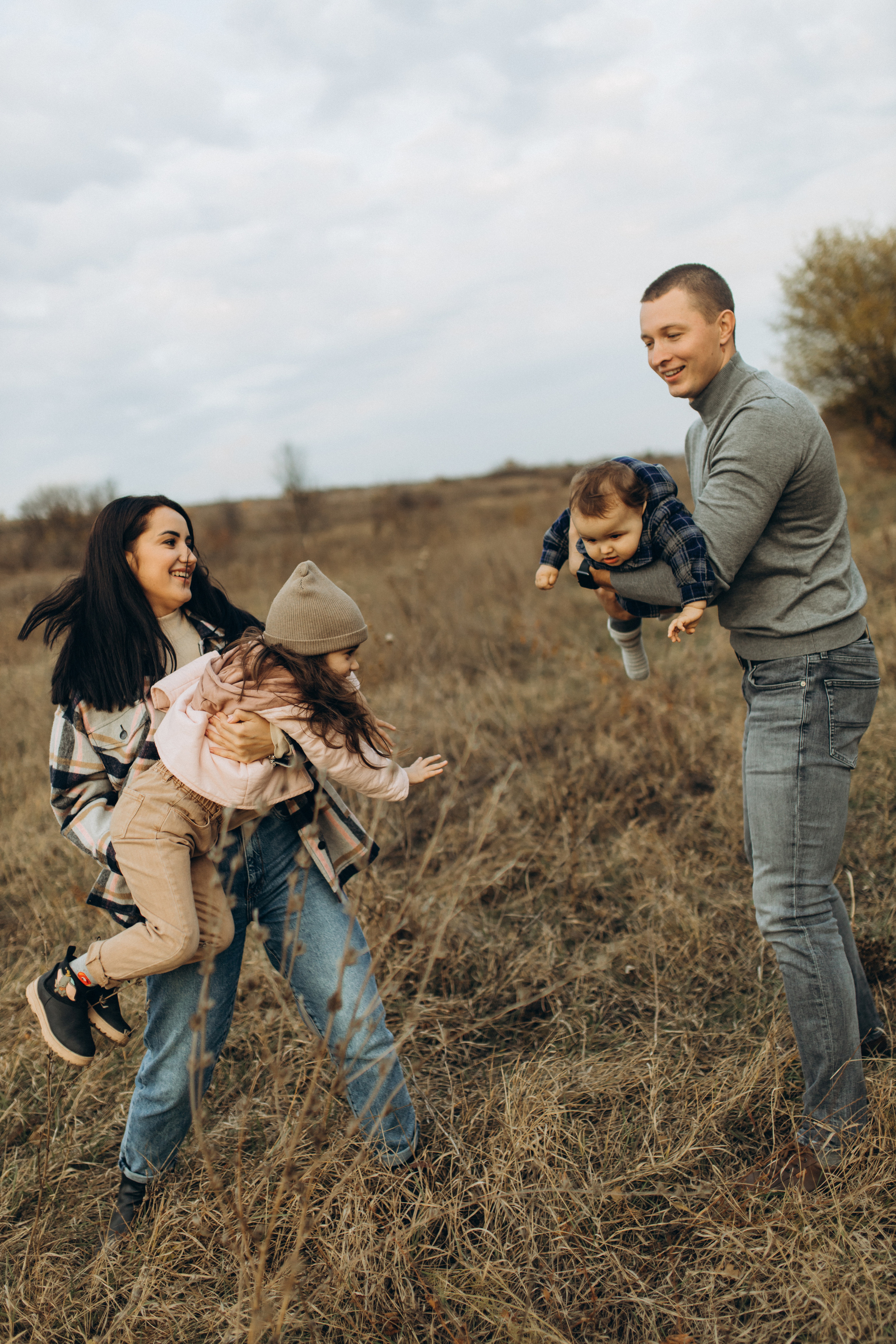 Лера, Коля, Матвей и Полинка. Семейный фотограф Оля Гладченко