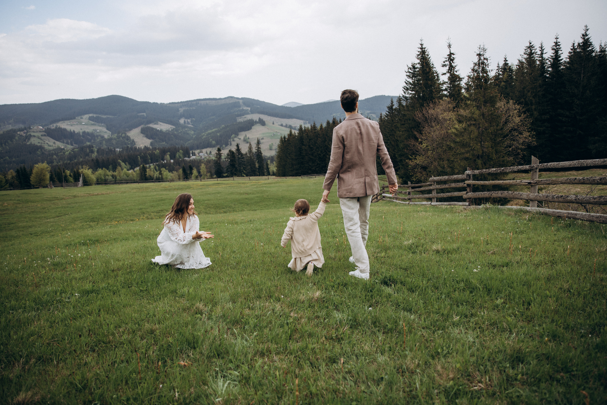 Карпаты. Никита, Флора и Аня. Семейный фотограф Оля Гладченко