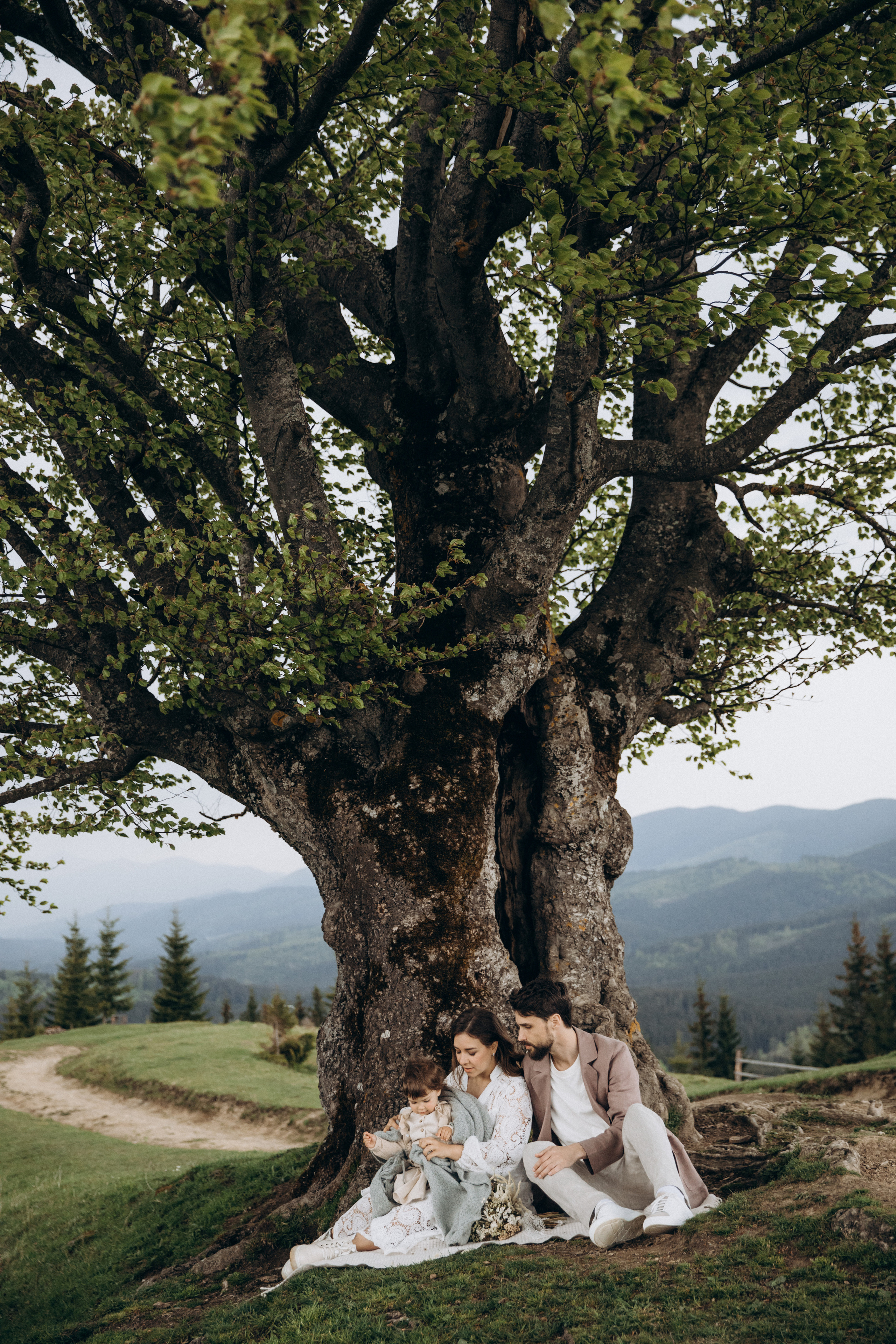 Карпаты. Никита, Флора и Аня. Семейный фотограф Оля Гладченко