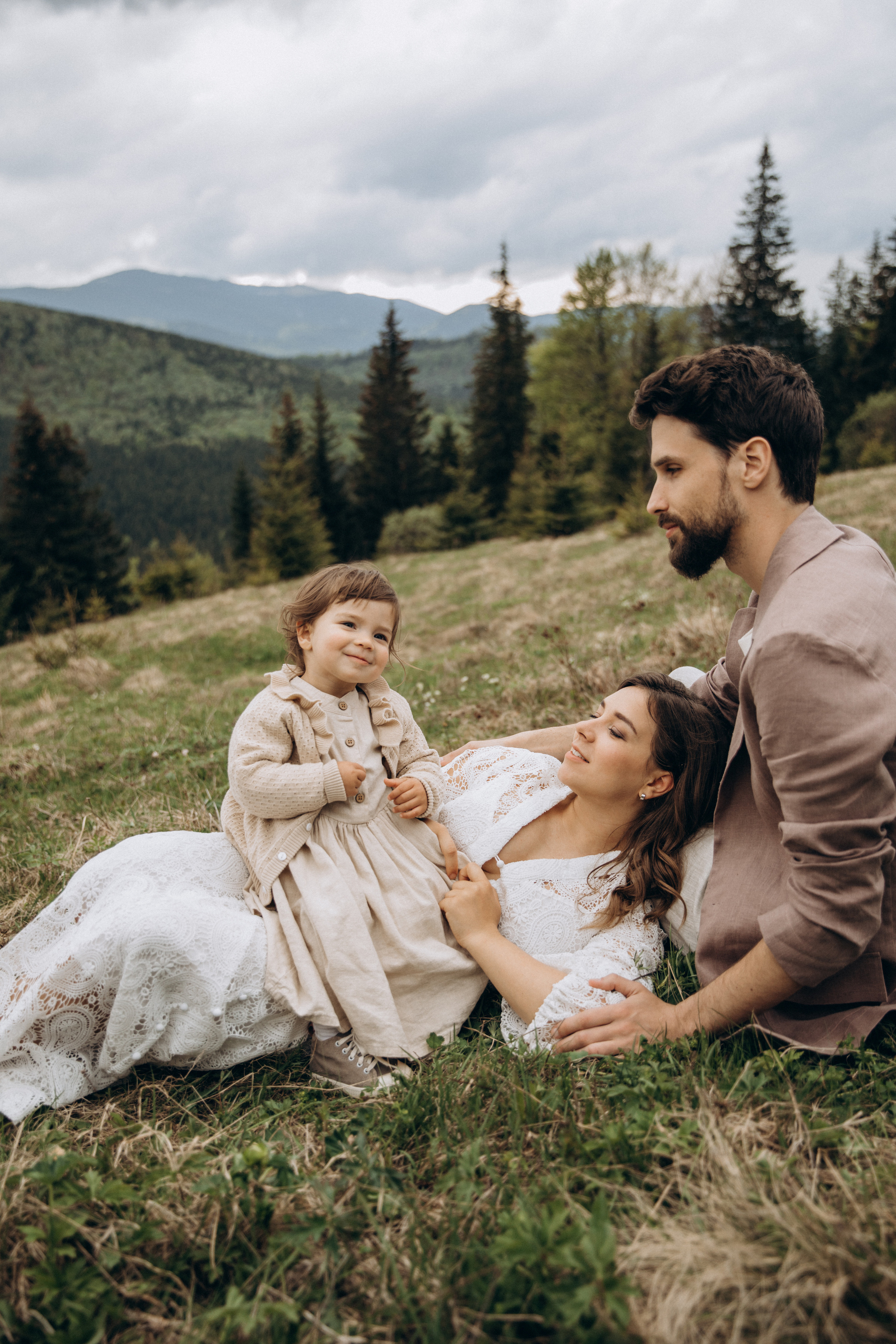 Карпаты. Никита, Флора и Аня. Семейный фотограф Оля Гладченко